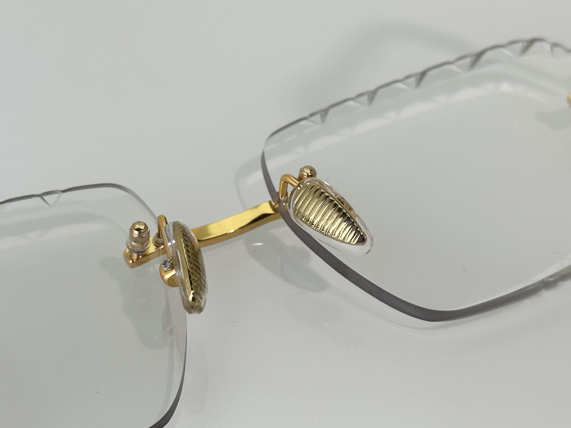 Designer Sunglasses FG5741SU