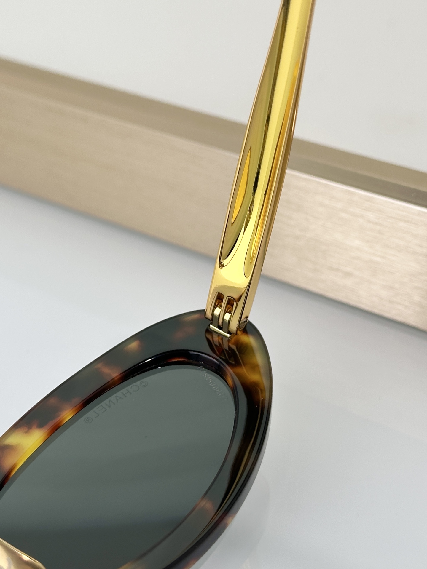 Chanel Sunglasses CH9209
