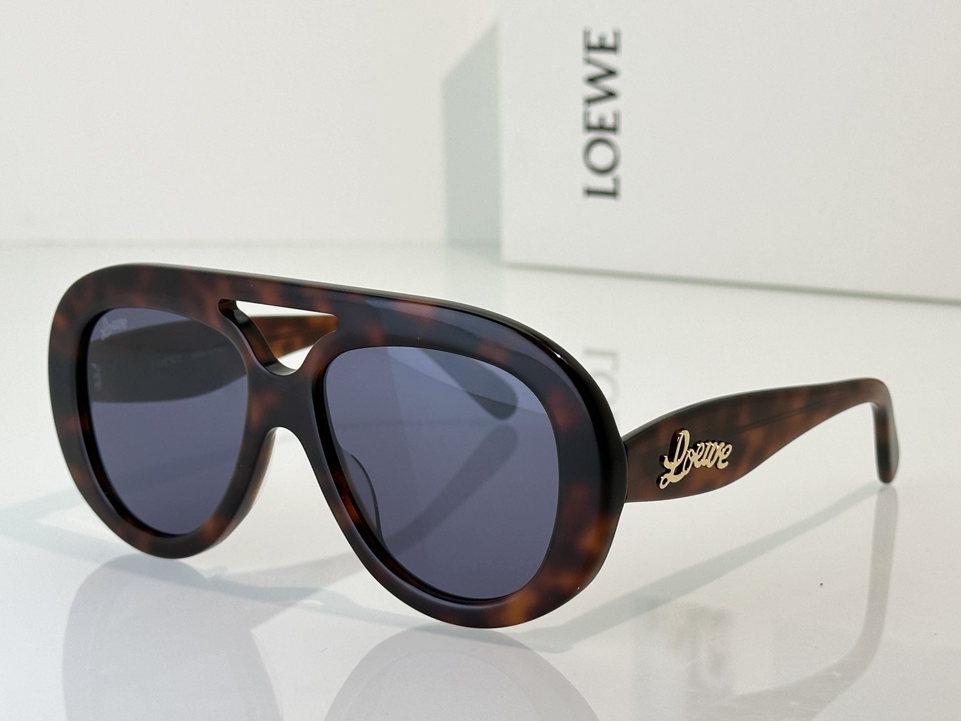 Loewe Sunglasses LW40144