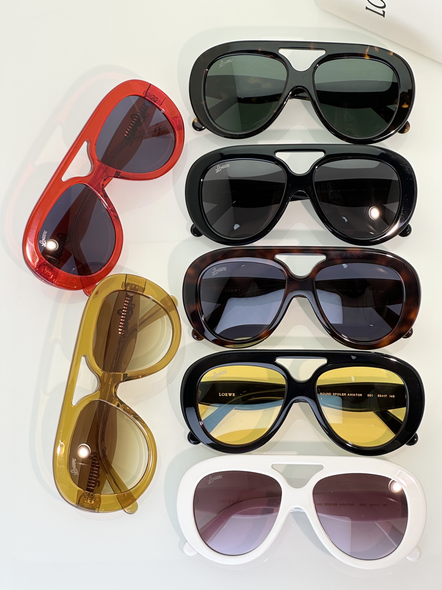 Loewe Sunglasses LW40144