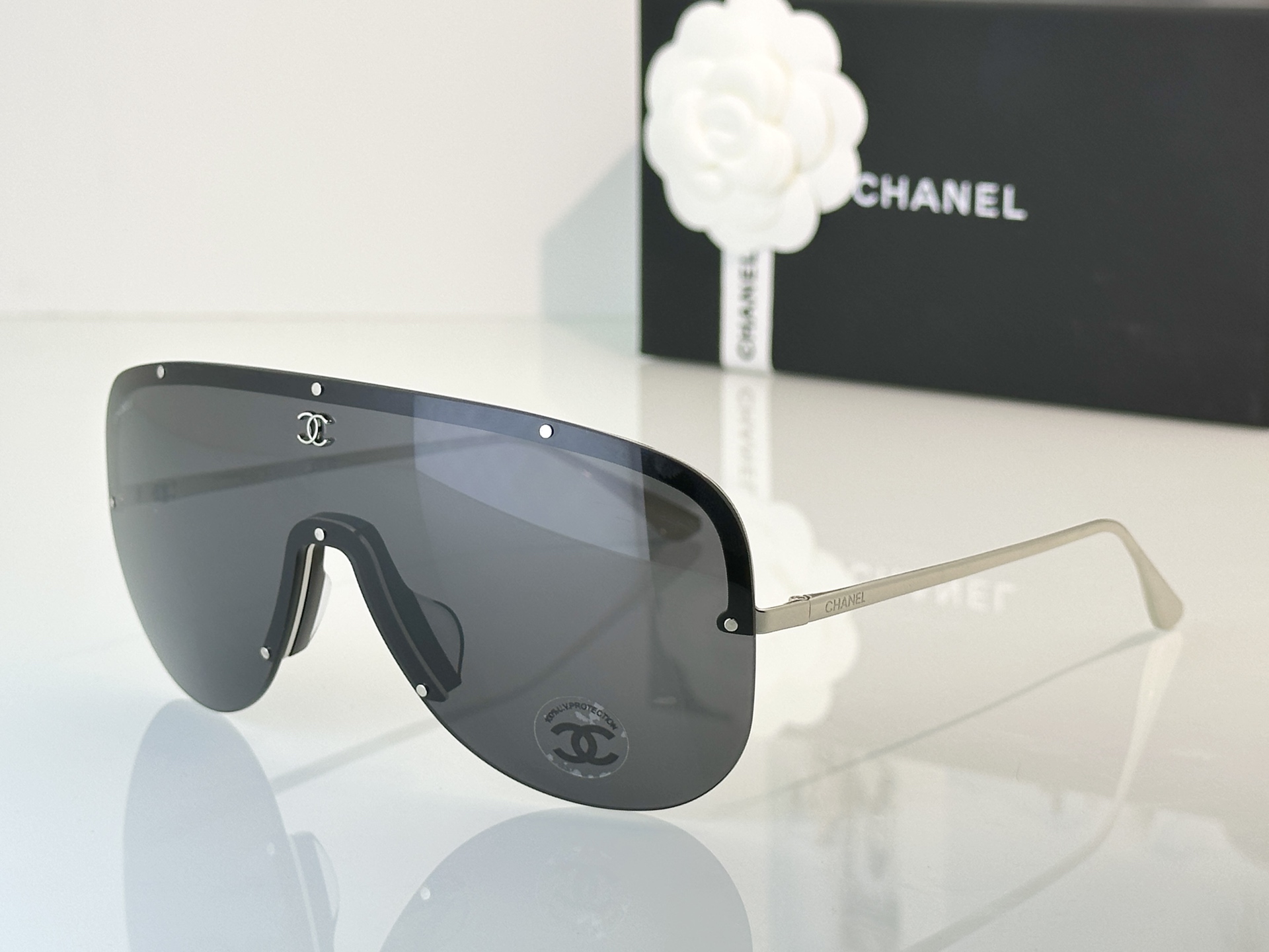 Chanel Sunglasses CH9590