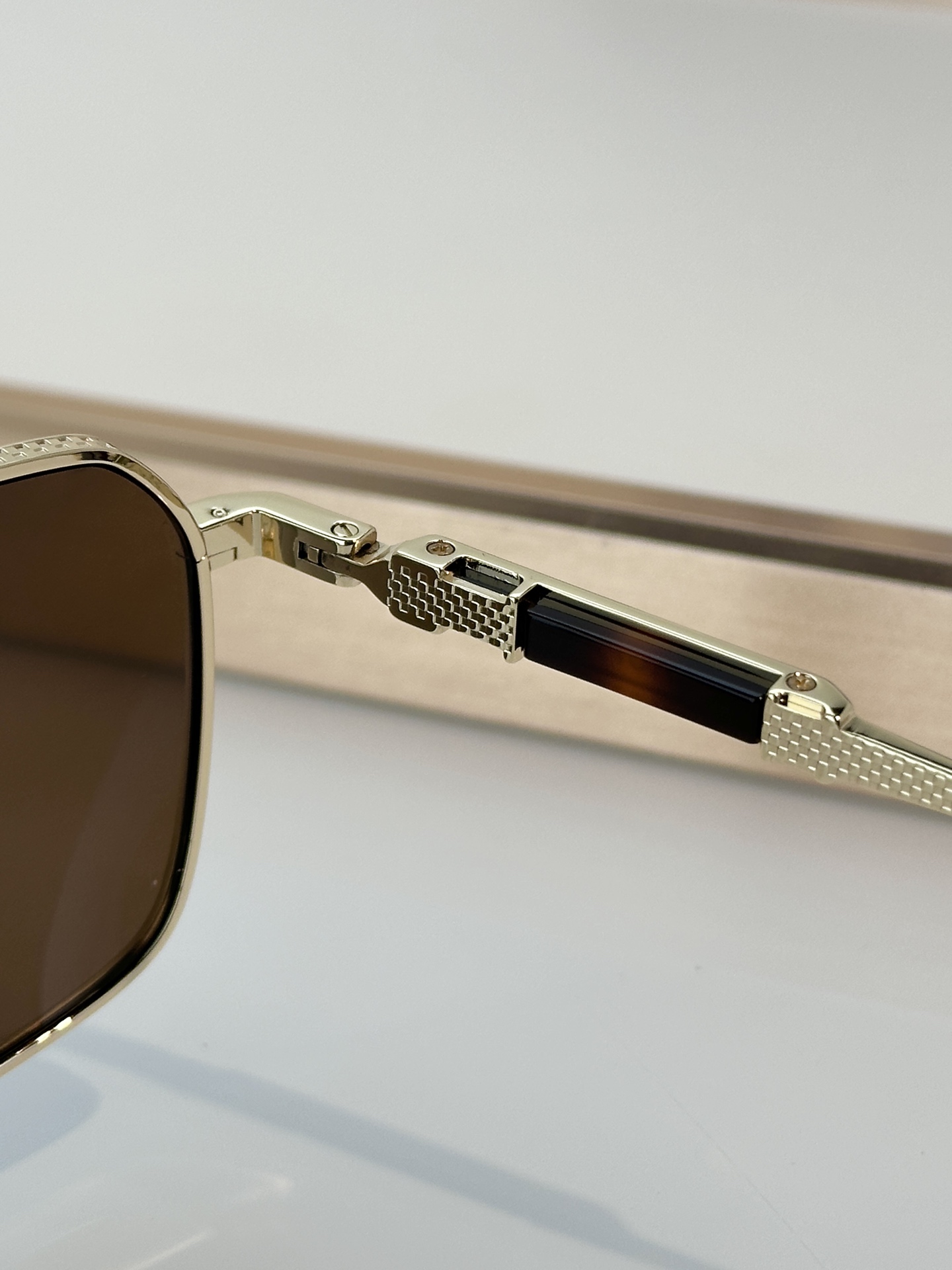 Designer Sunglasses SCHL31V