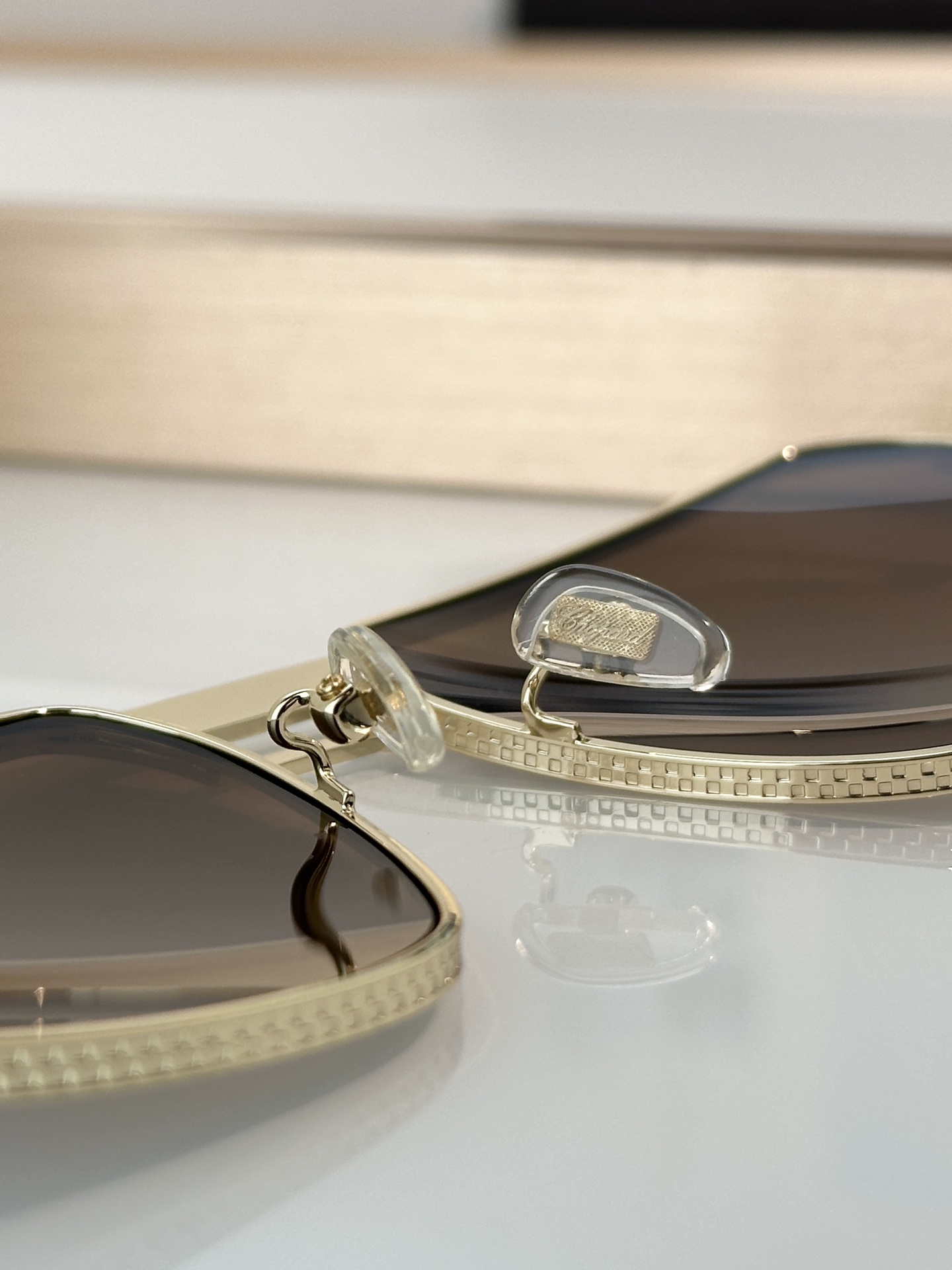 Designer Sunglasses SCHL31V