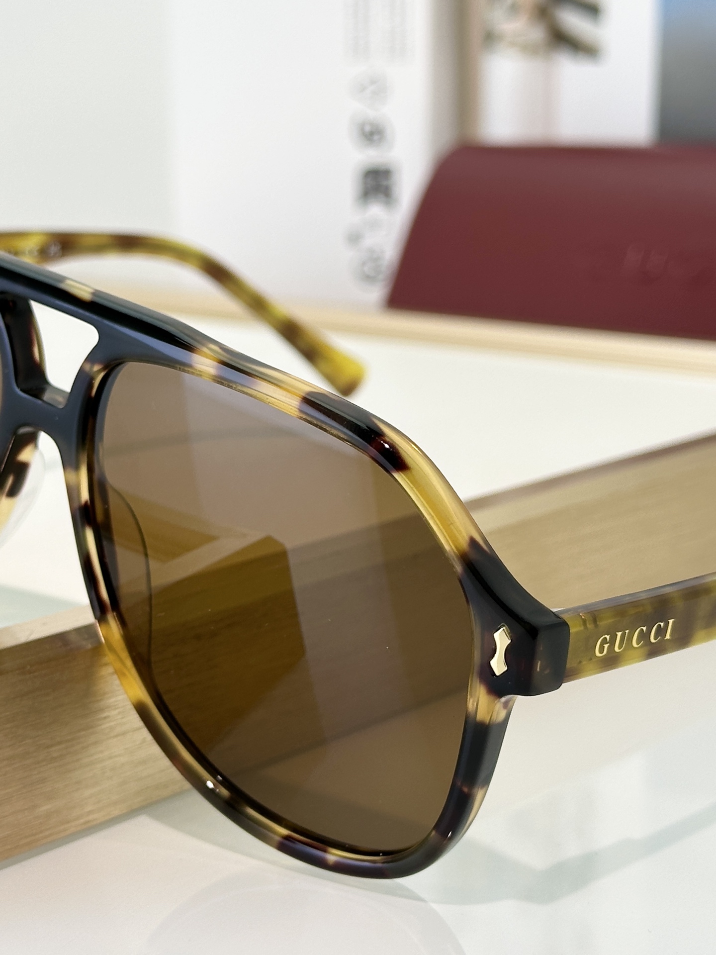 Gucci Sunglasses GG1042S