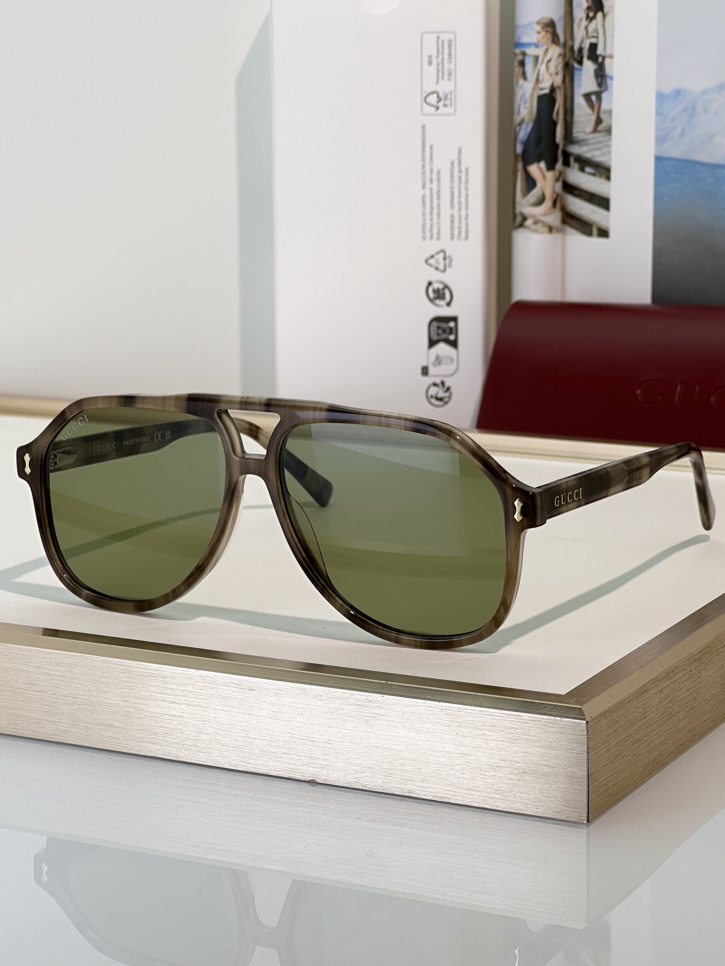 Gucci Sunglasses GG1042S