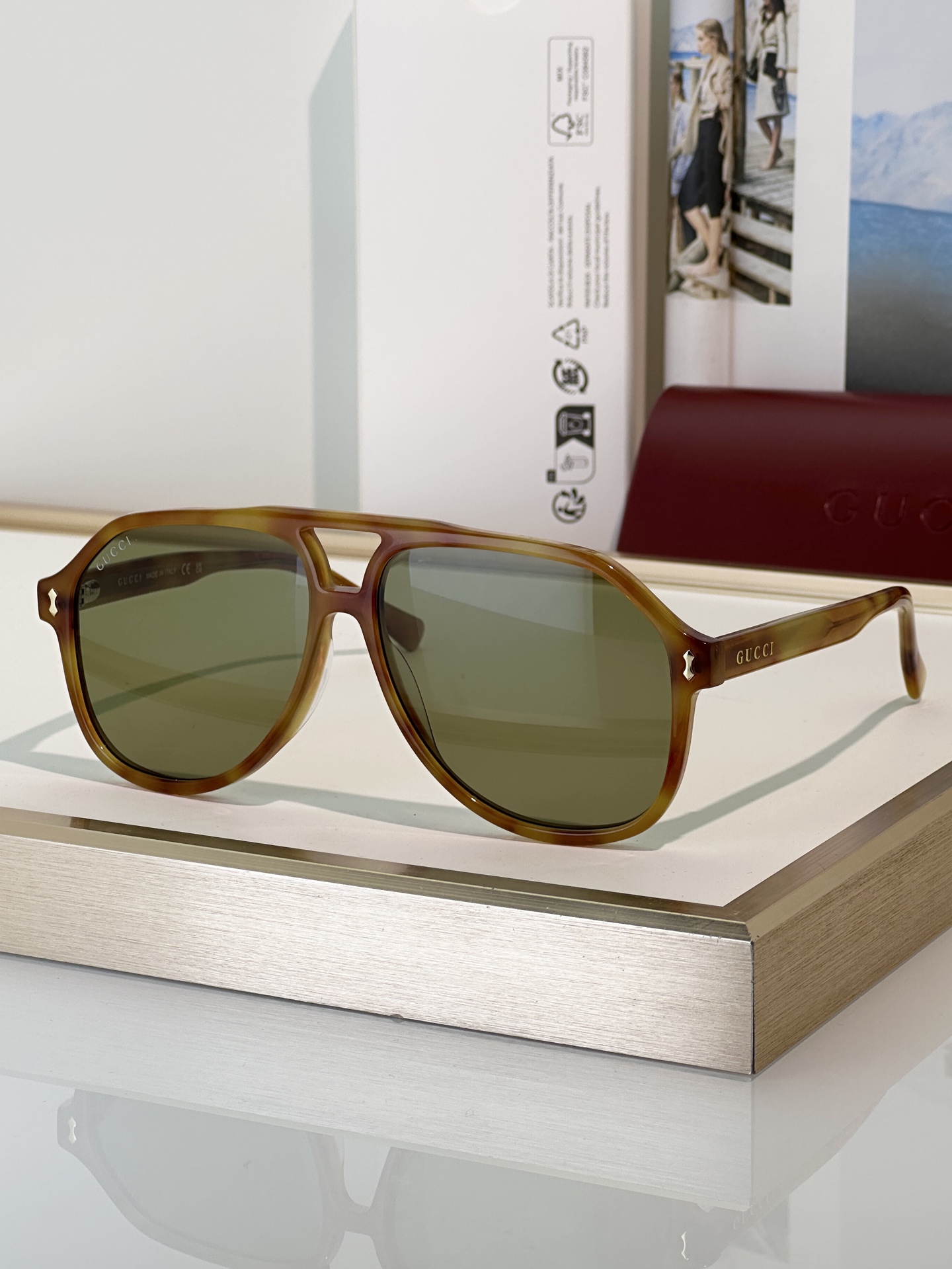 Gucci Sunglasses GG1042S