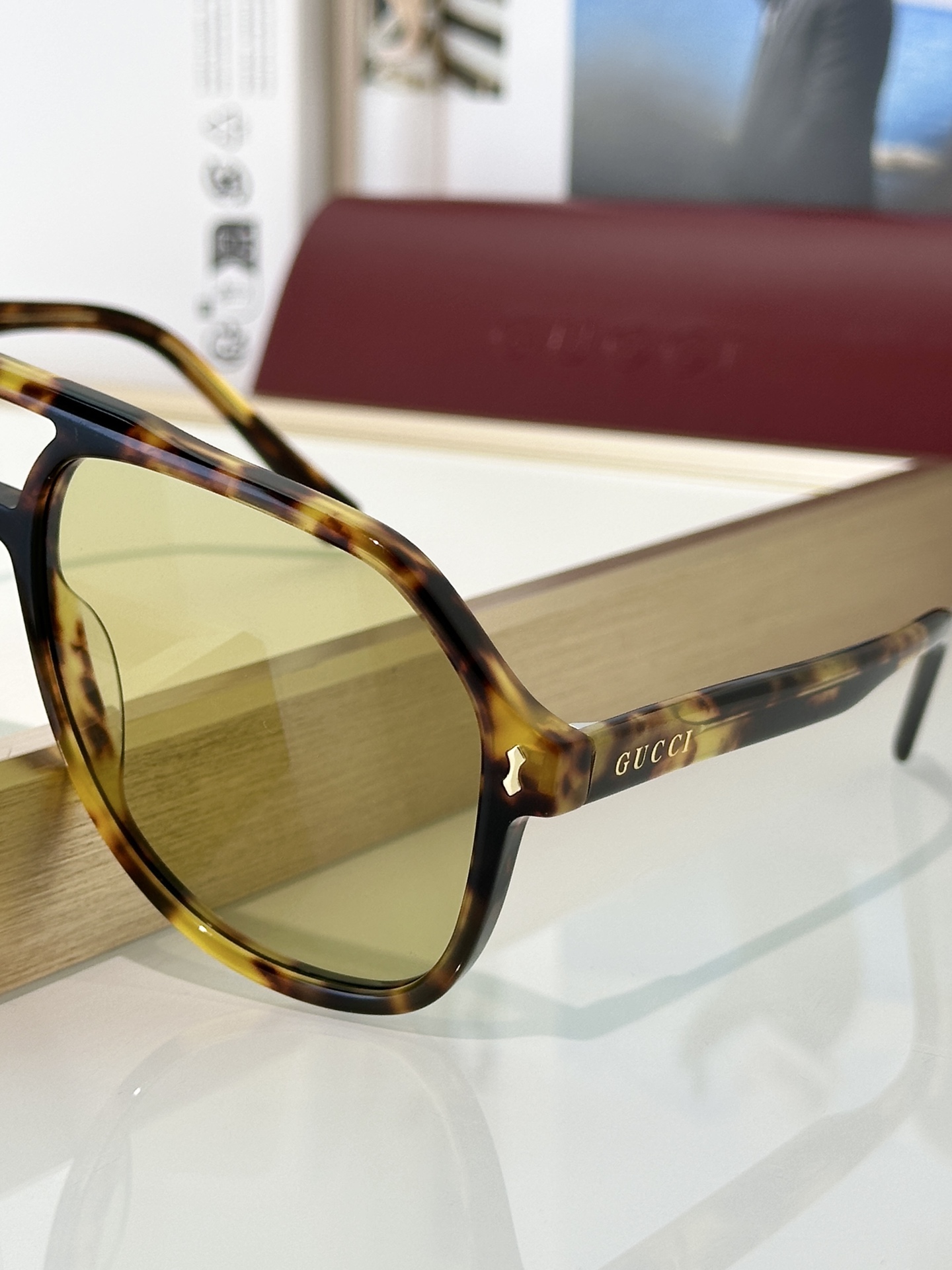 Gucci Sunglasses GG1042S