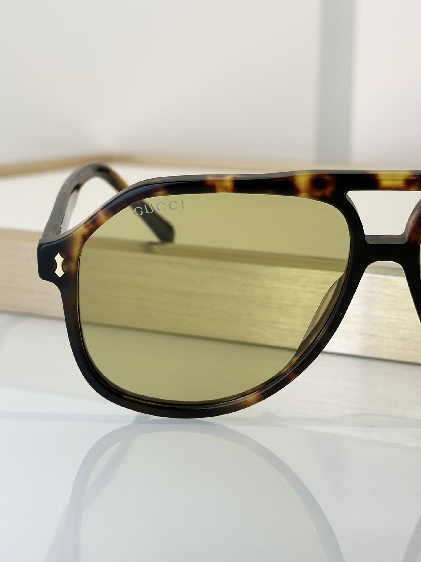 Gucci Sunglasses GG1042S
