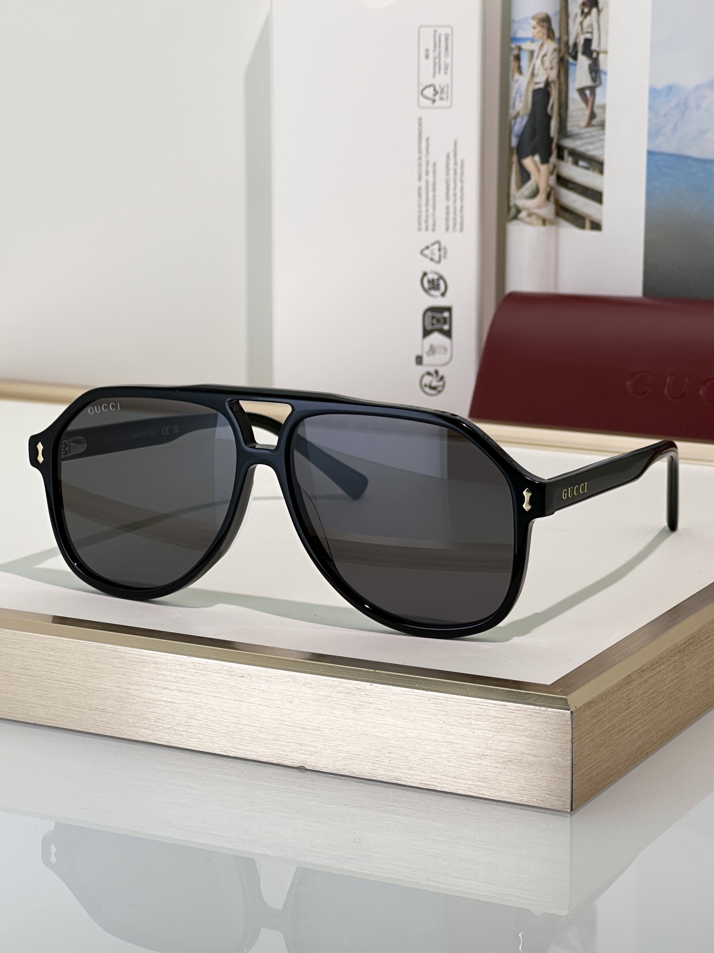 Gucci Sunglasses GG1042S