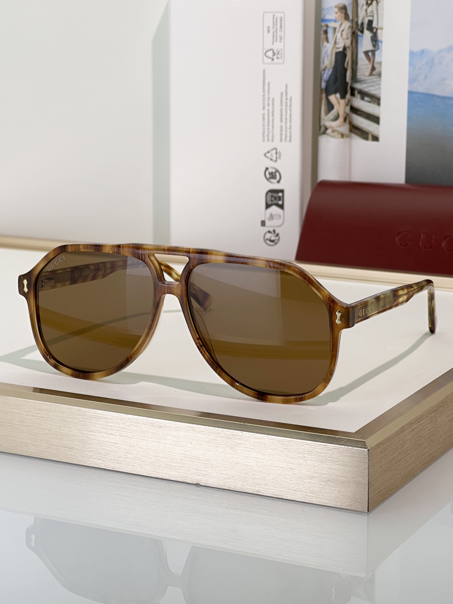 Gucci Sunglasses GG1042S