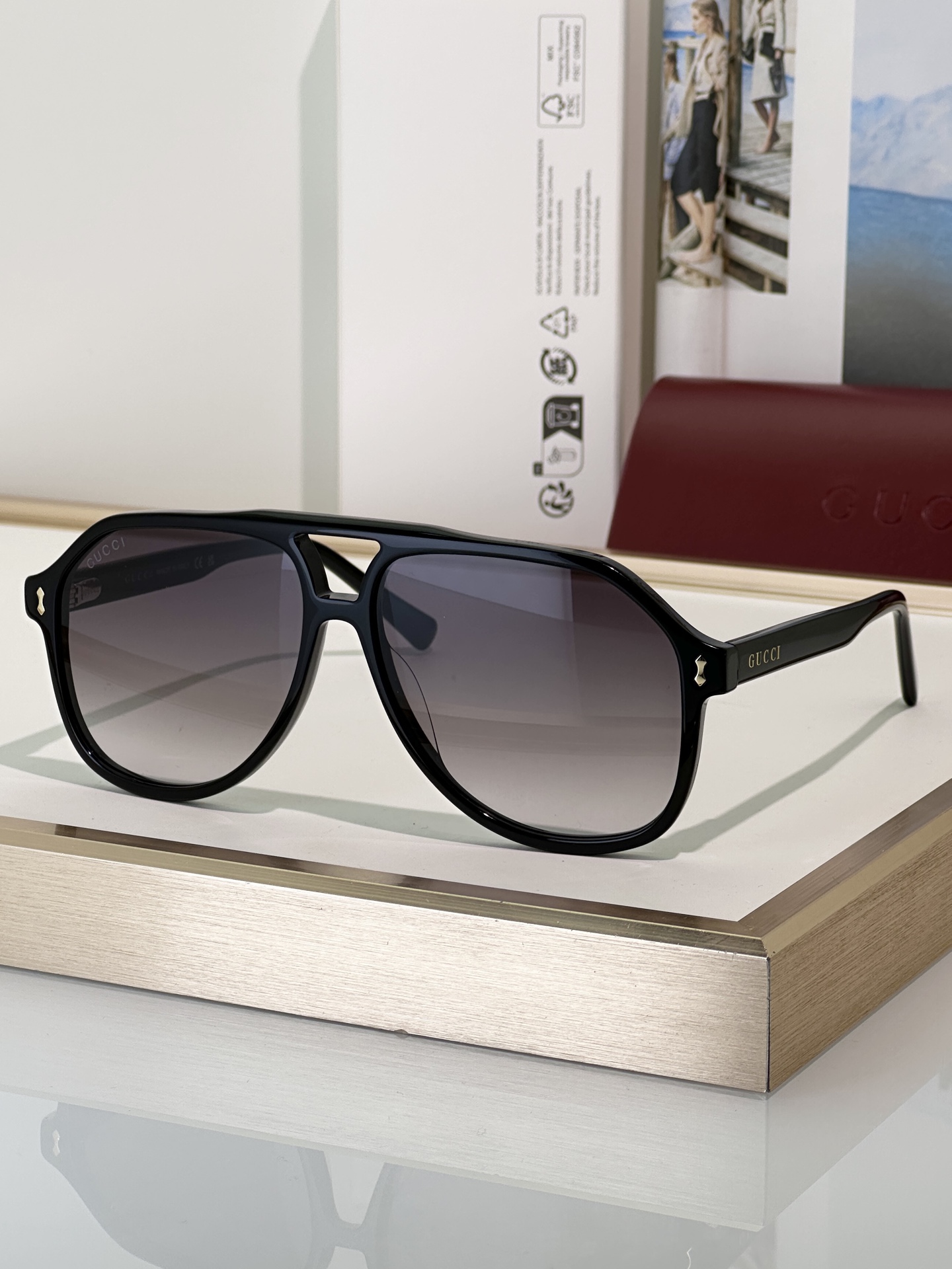 Gucci Sunglasses GG1042S