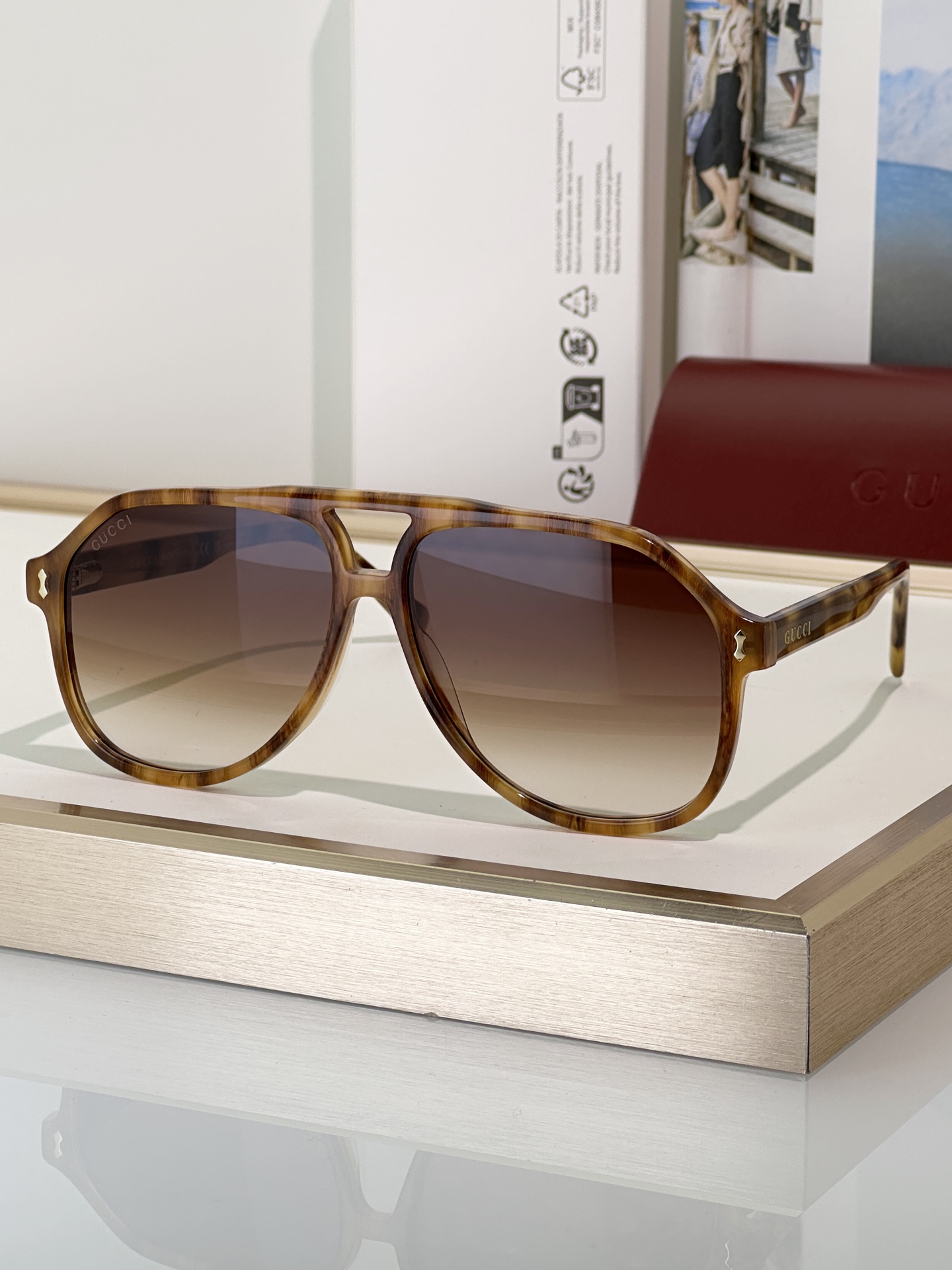 Gucci Sunglasses GG1042S