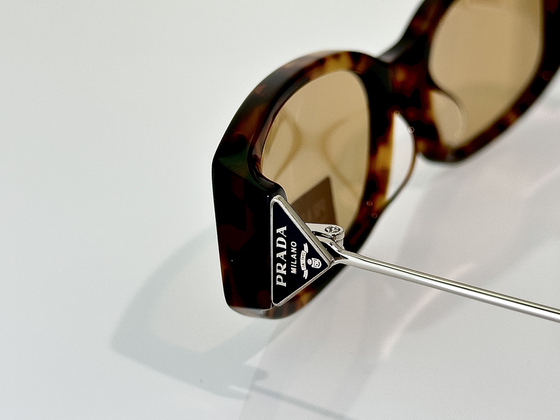 Prada Sunglasses PRD25S
