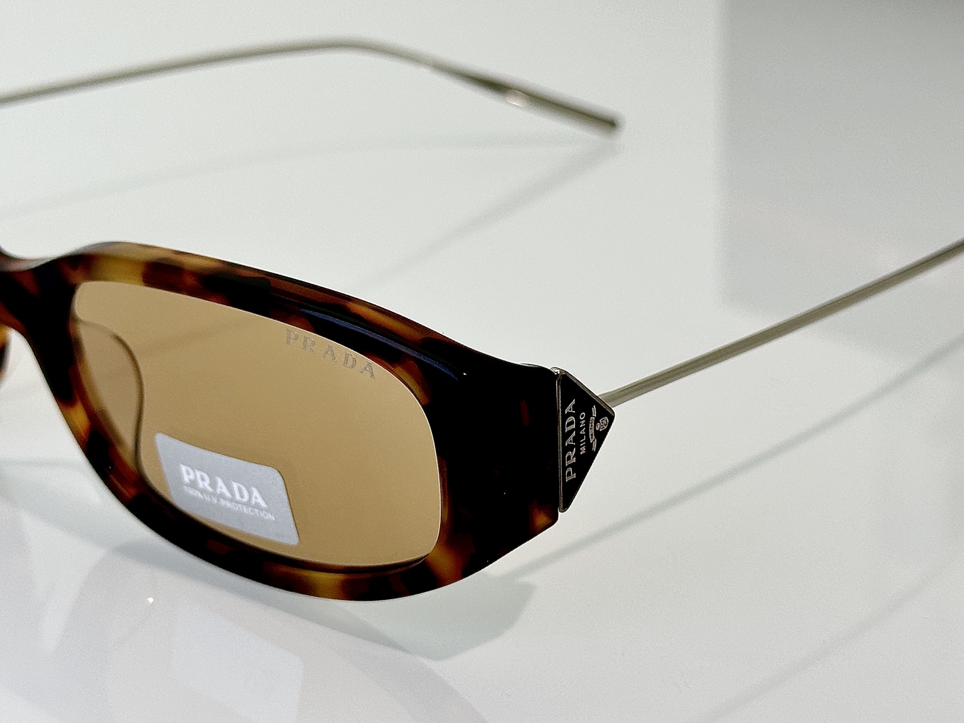 Prada Sunglasses PRD25S