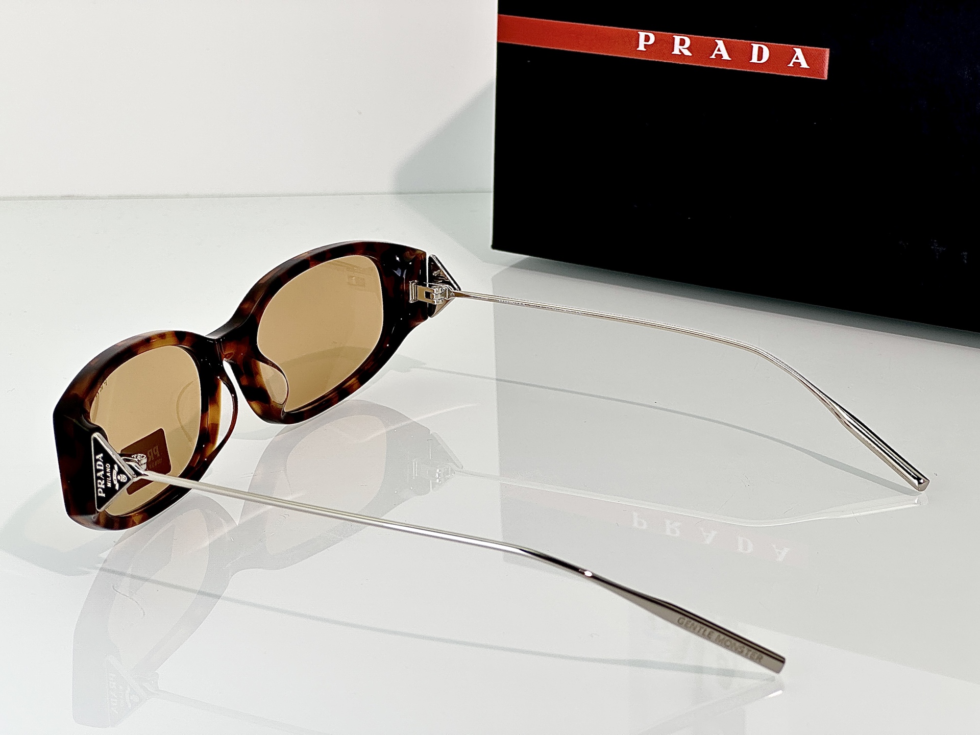 Prada Sunglasses PRD25S