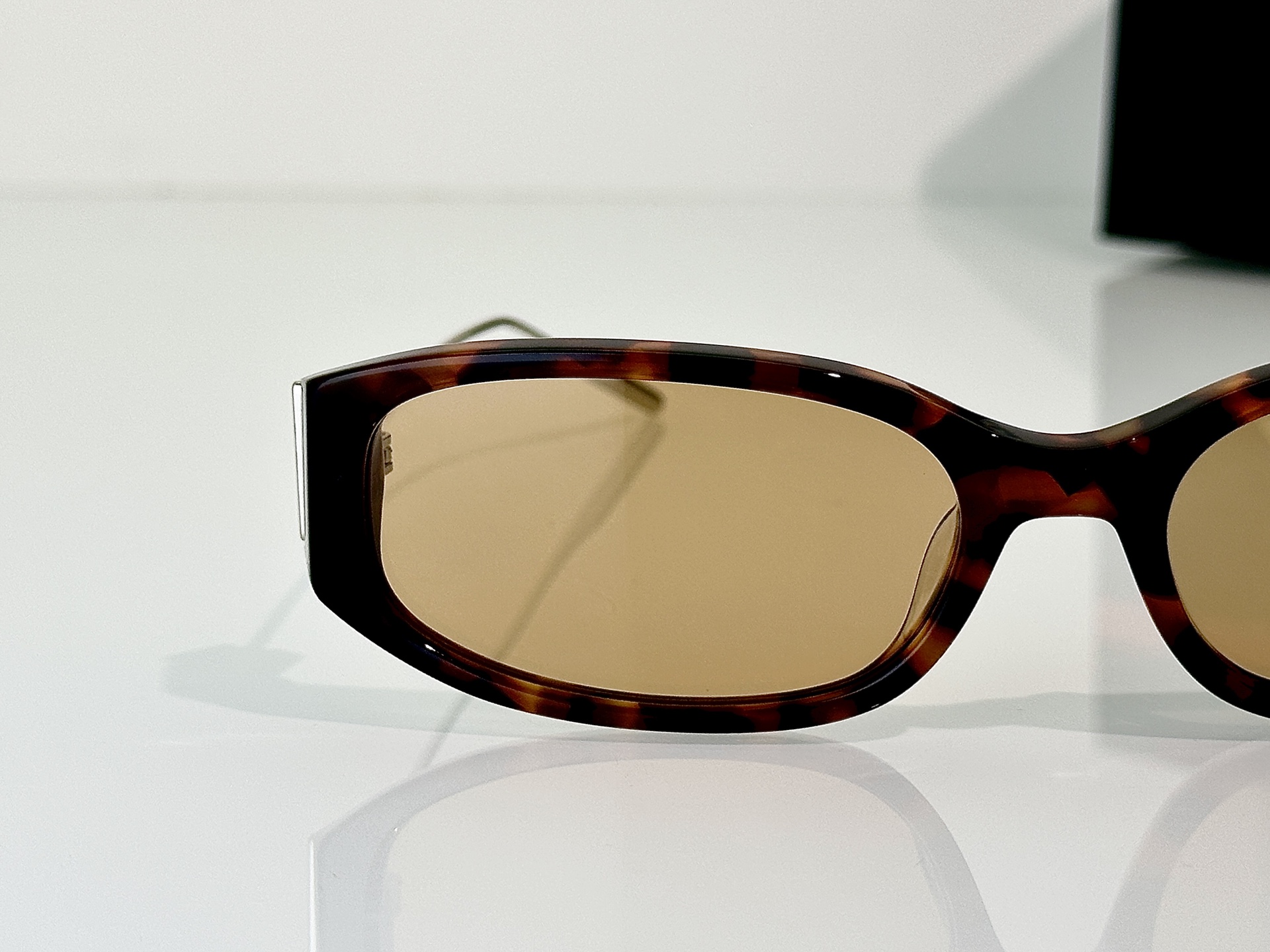 Prada Sunglasses PRD25S