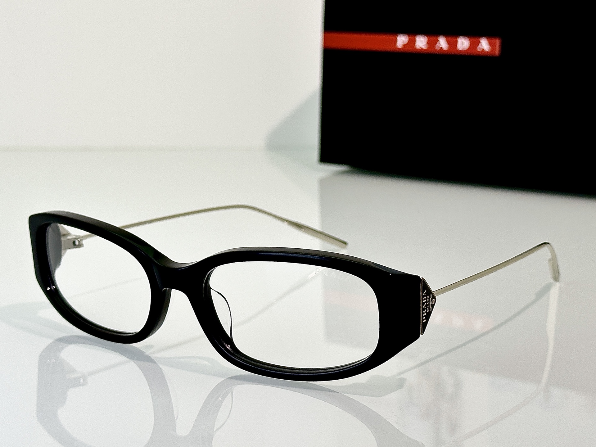 Prada Sunglasses PRD25S