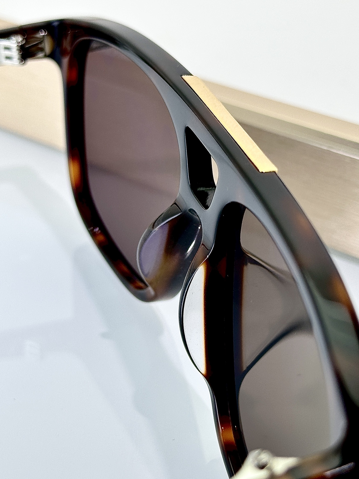 Tom Ford Sunglasses FT1338