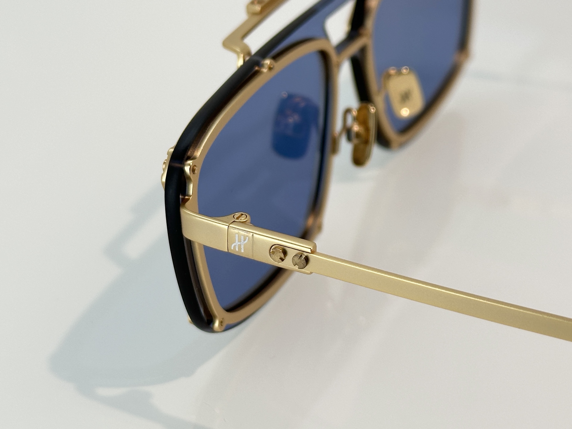 Designer Sunglasses H040