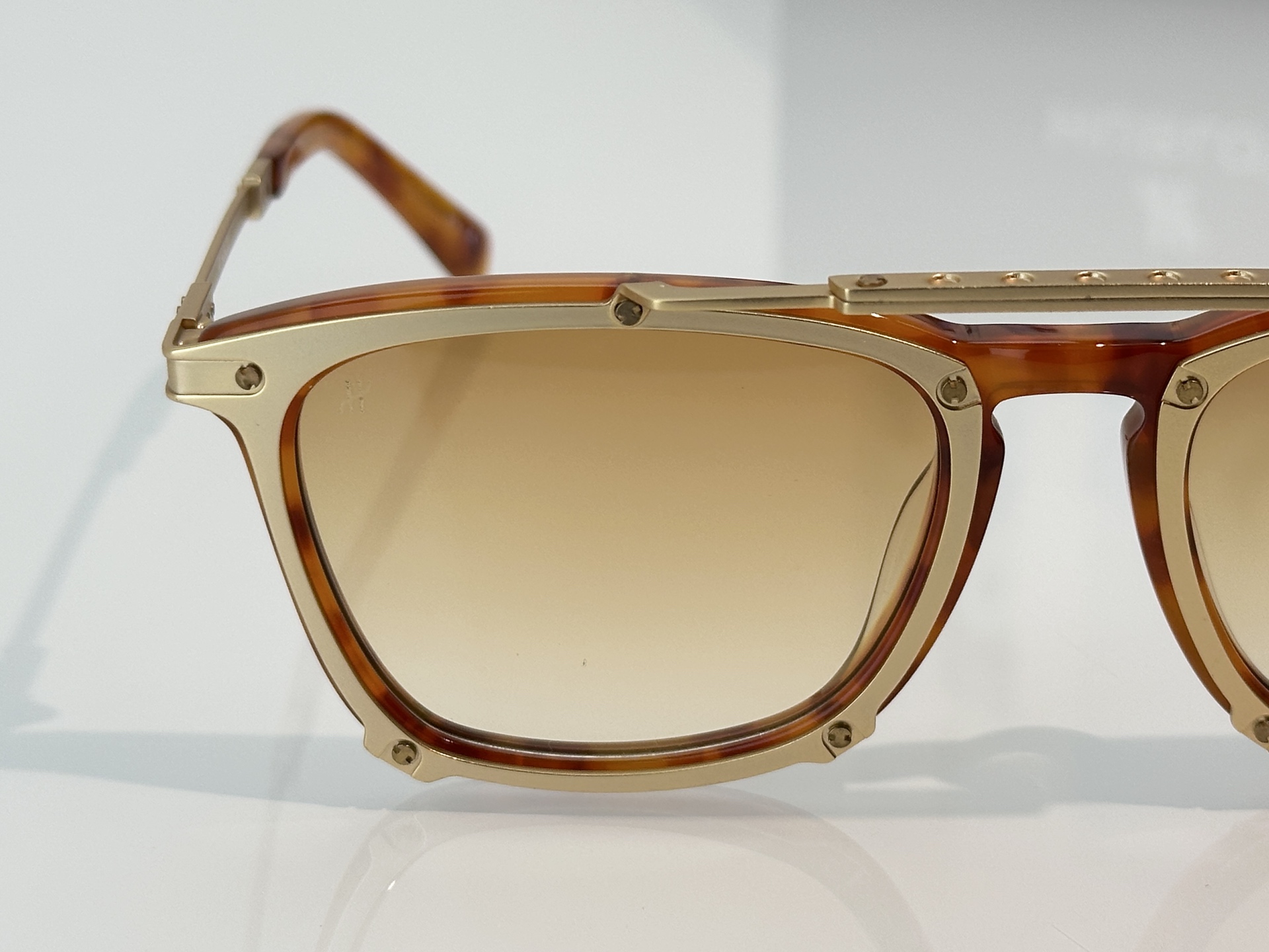 Designer Sunglasses H042