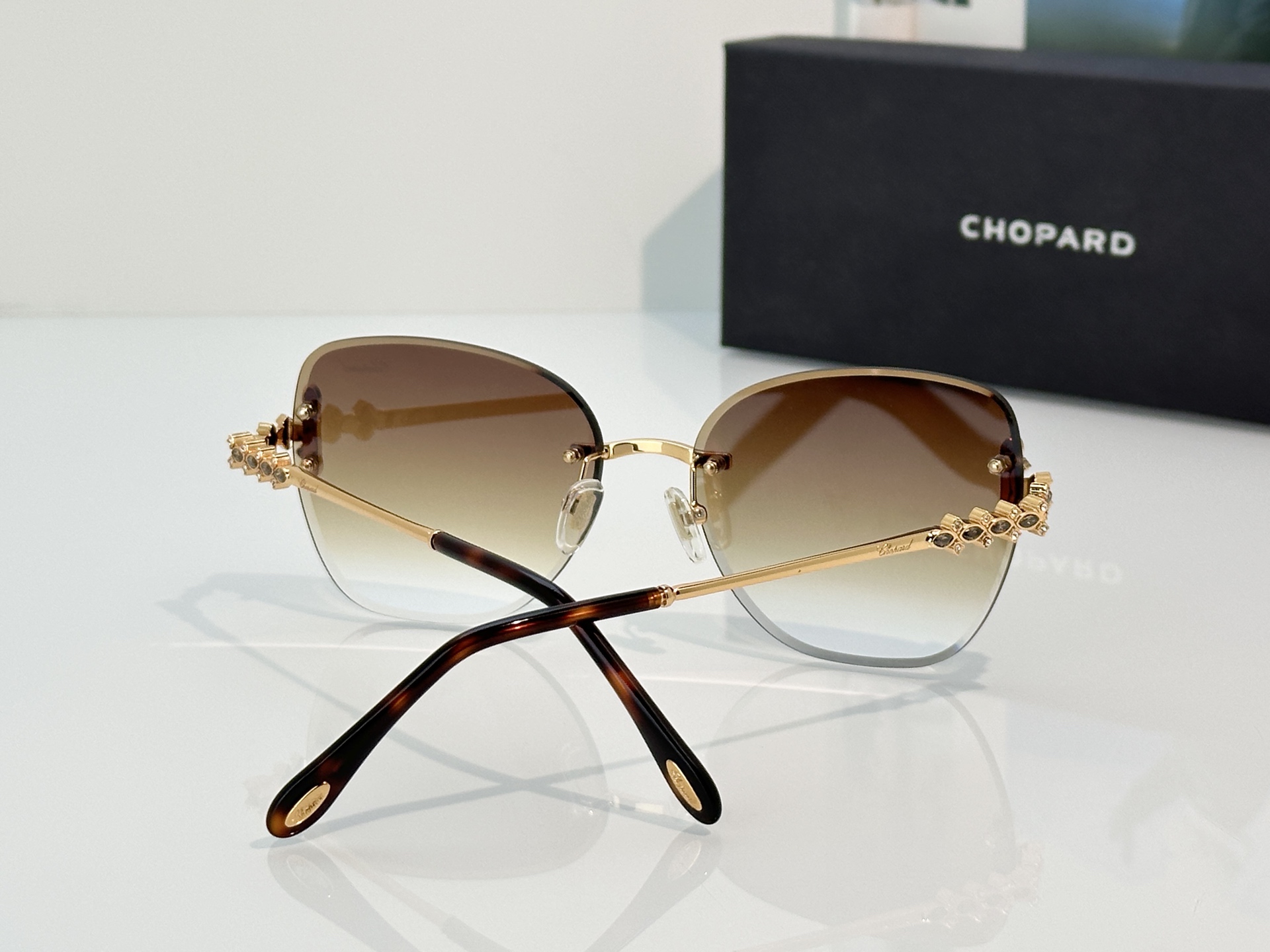 Designer Sunglasses VCH2006