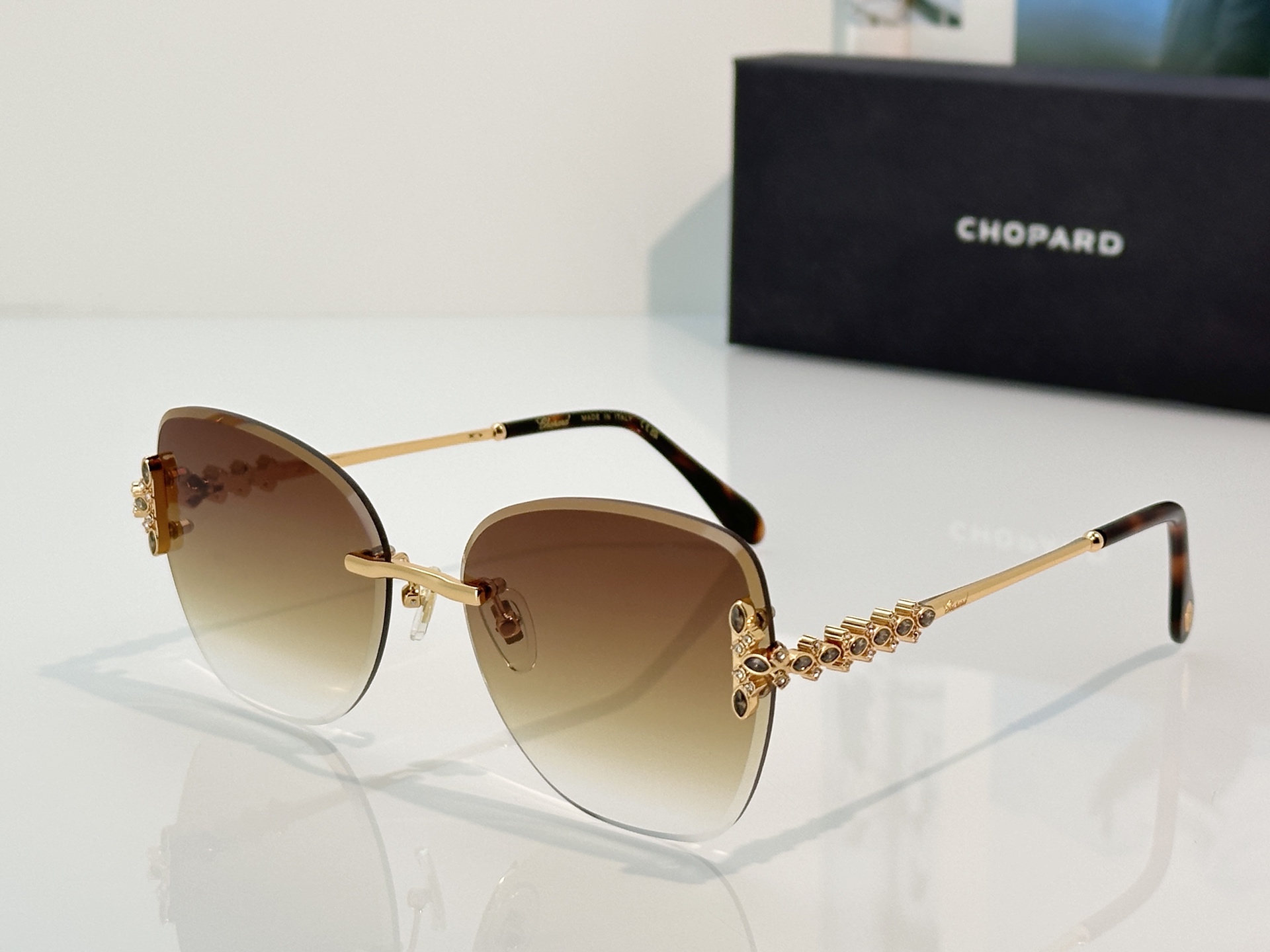 Designer Sunglasses VCH2006
