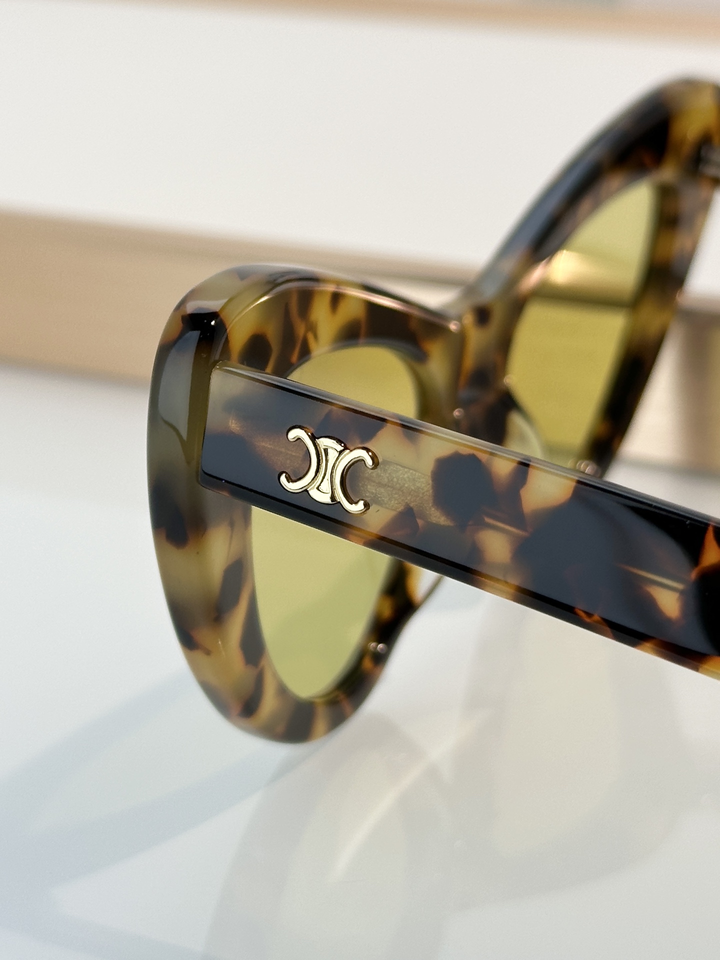 Designer Sunglasses CL40339U