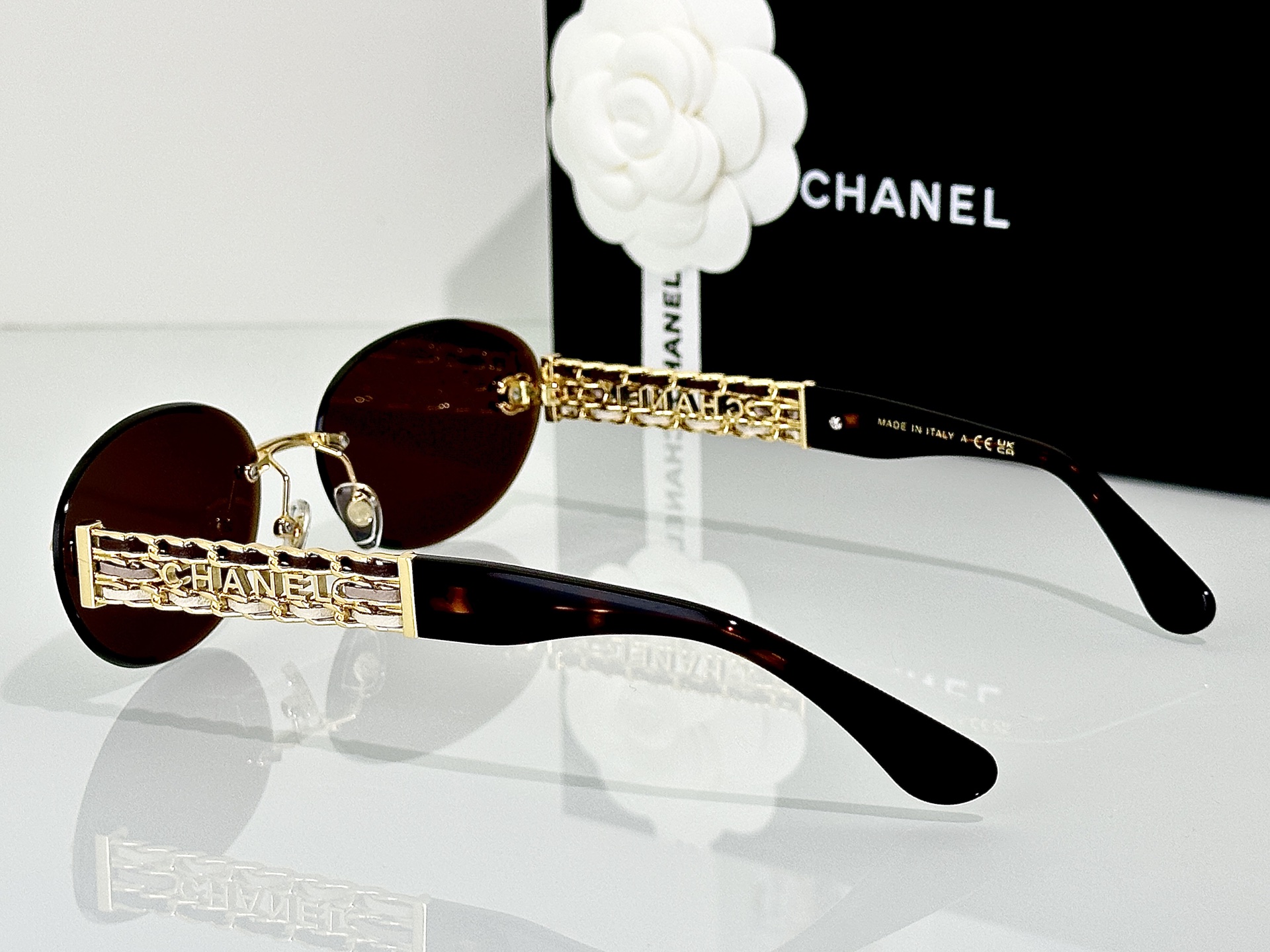 Chanel Sunglasses CH1901Q