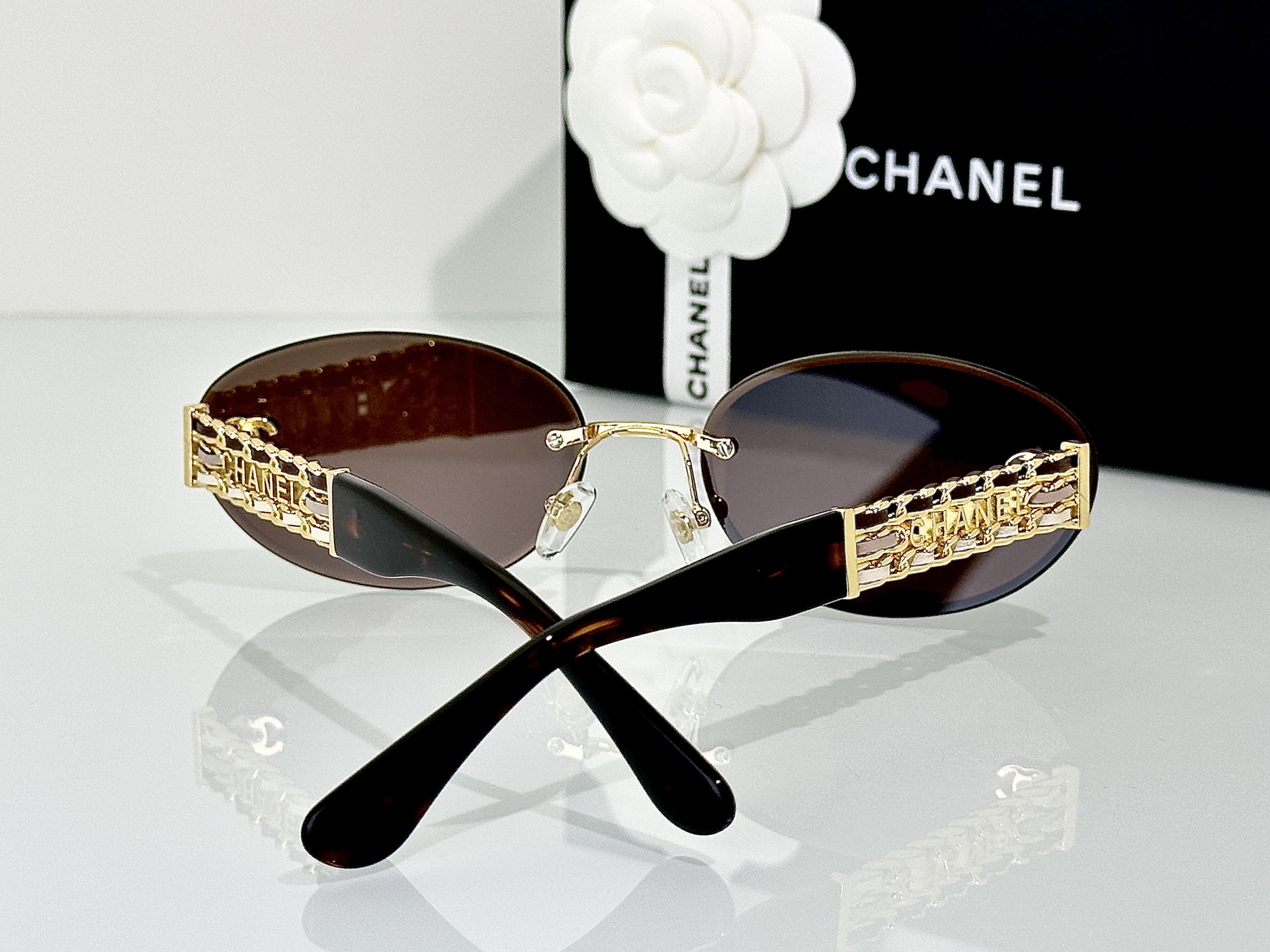 Chanel Sunglasses CH1901Q
