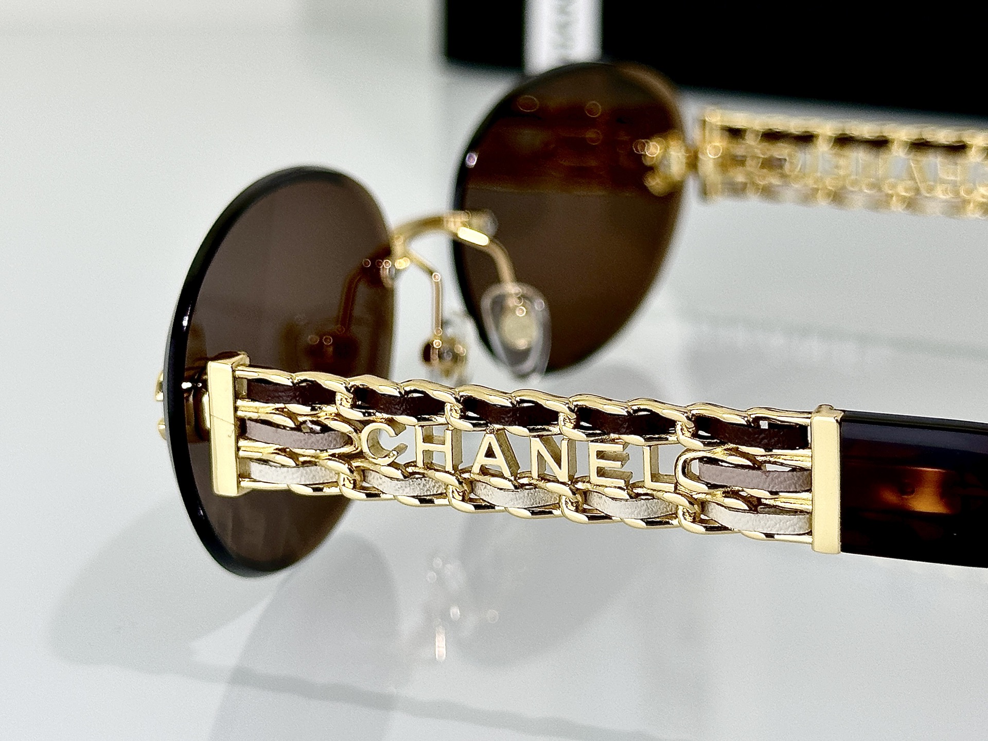 Chanel Sunglasses CH1901Q