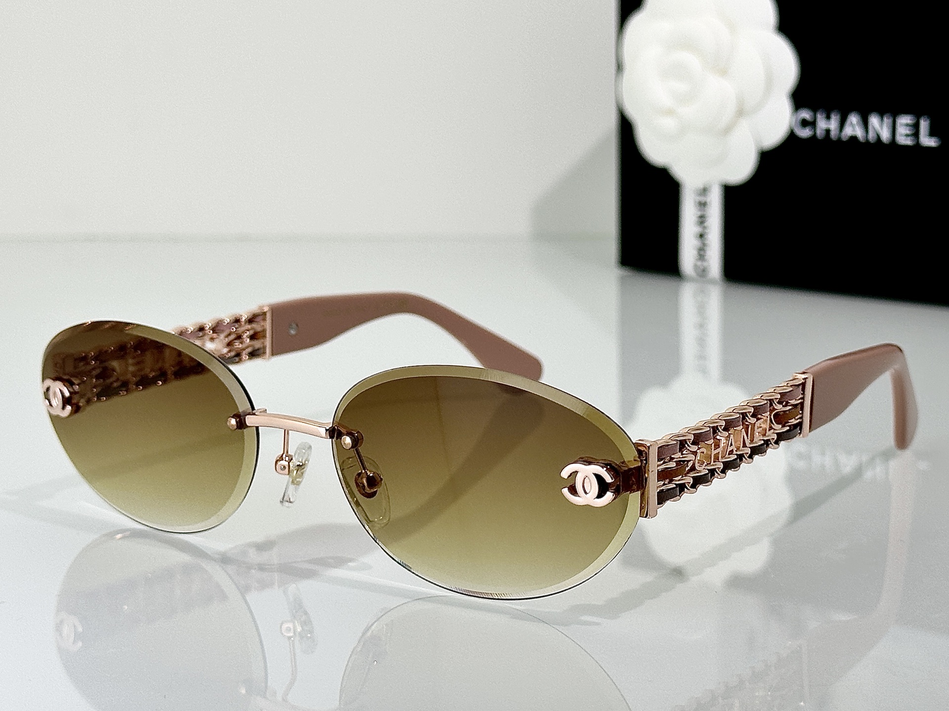 Chanel Sunglasses CH1901Q