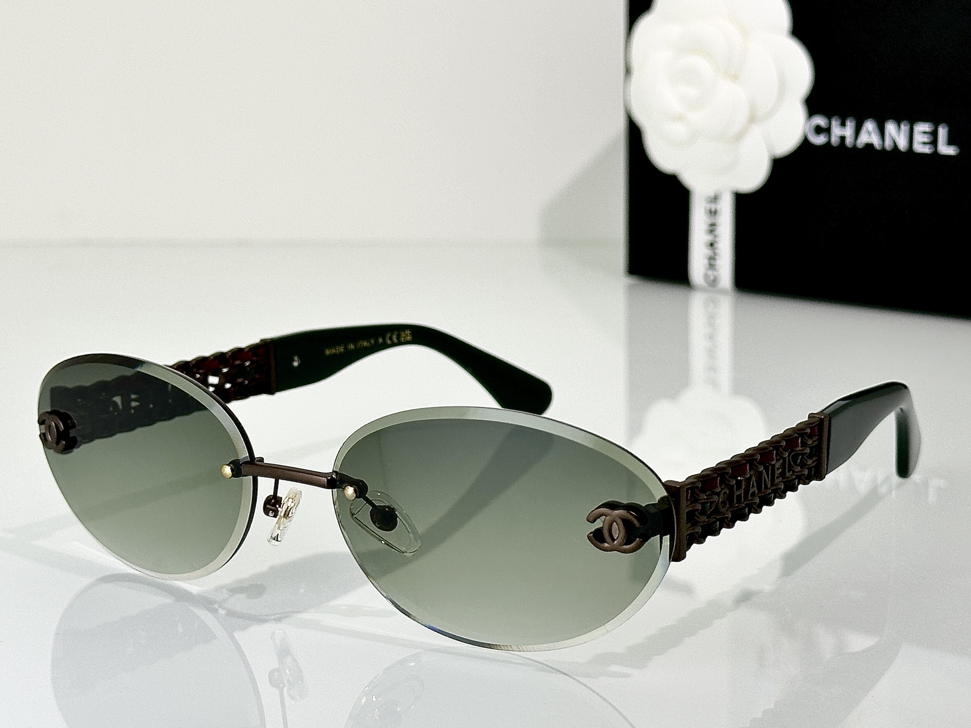 Chanel Sunglasses CH1901Q