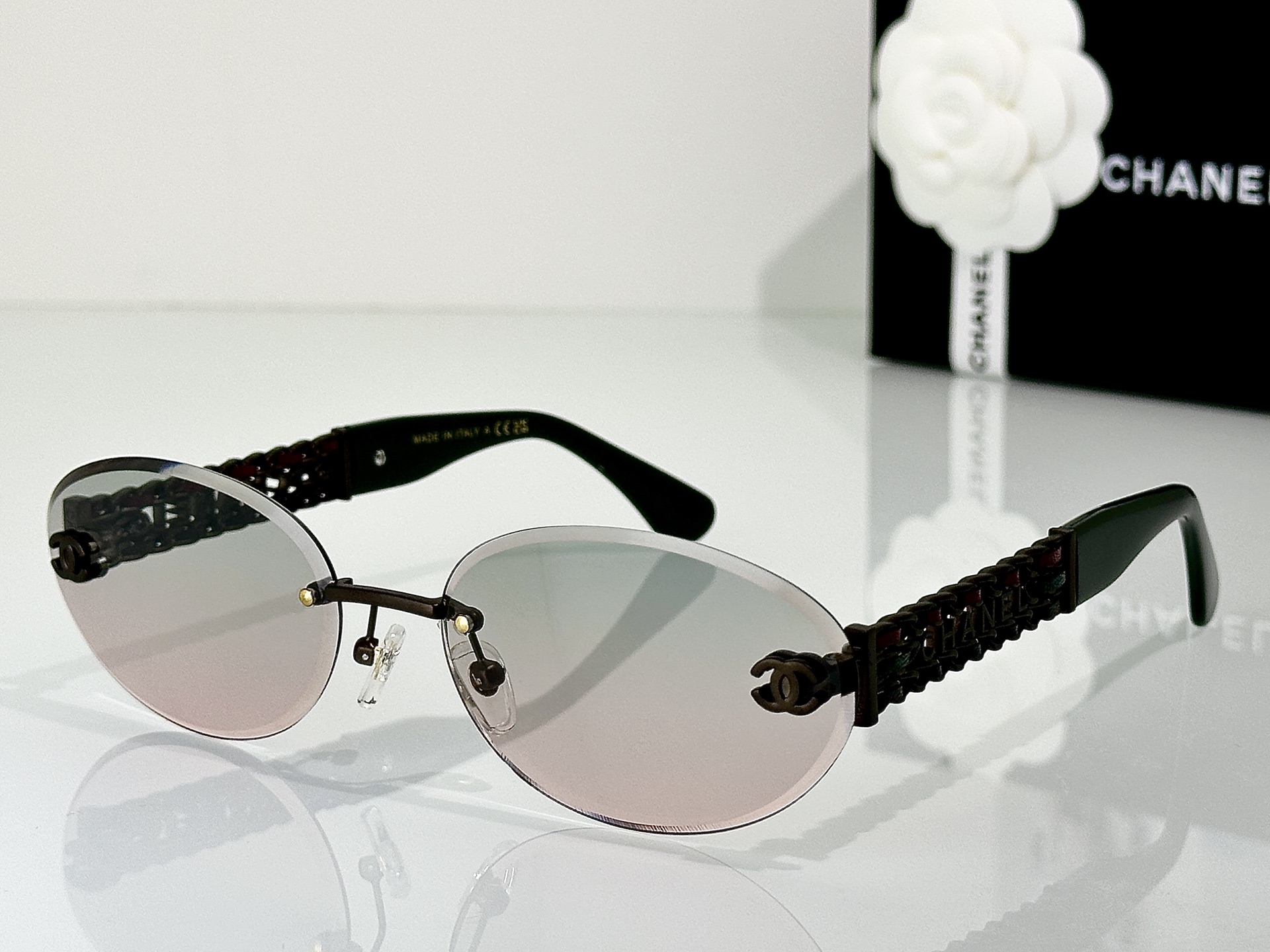 Chanel Sunglasses CH1901Q