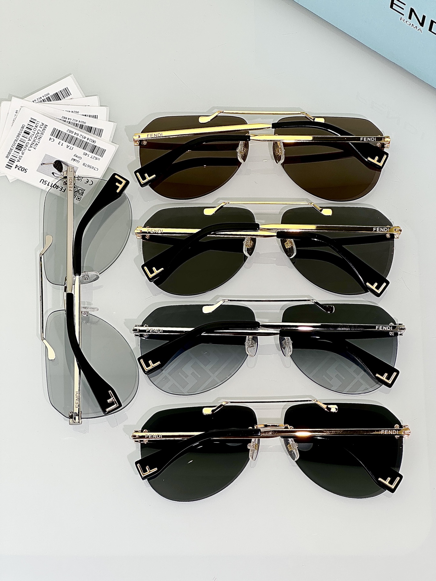 Fendi Sunglasses FE40115U