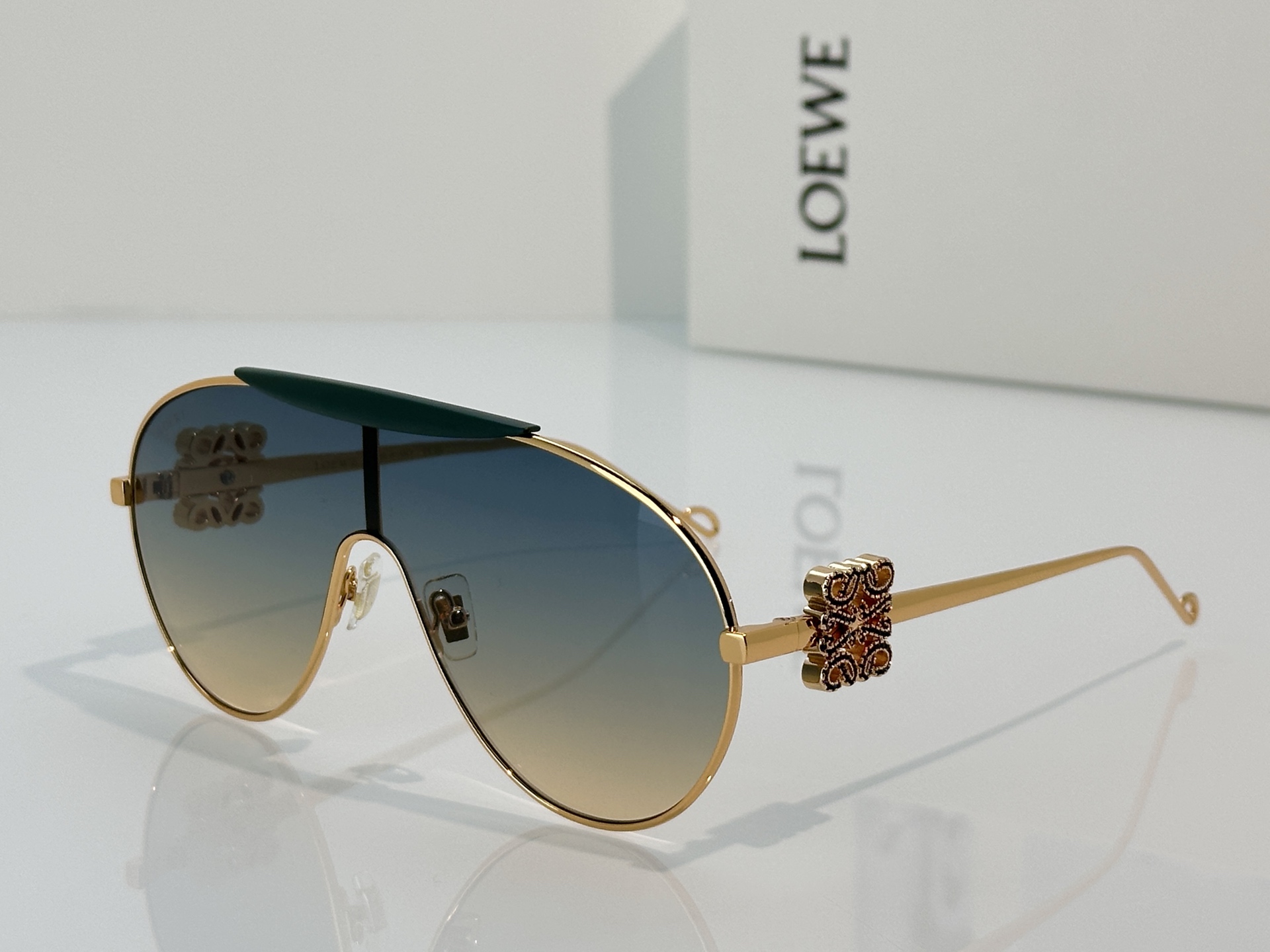Designer Sunglasses LW1736LS