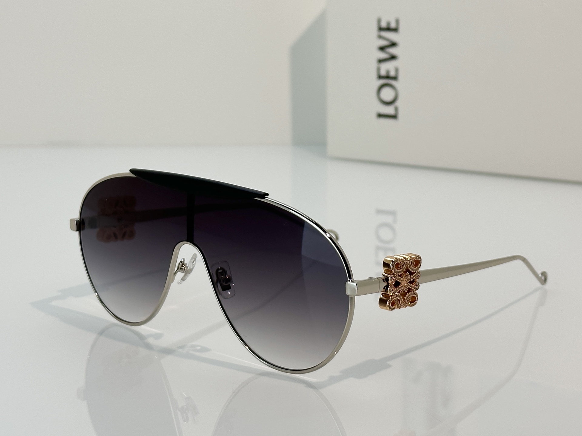 Designer Sunglasses LW1736LS