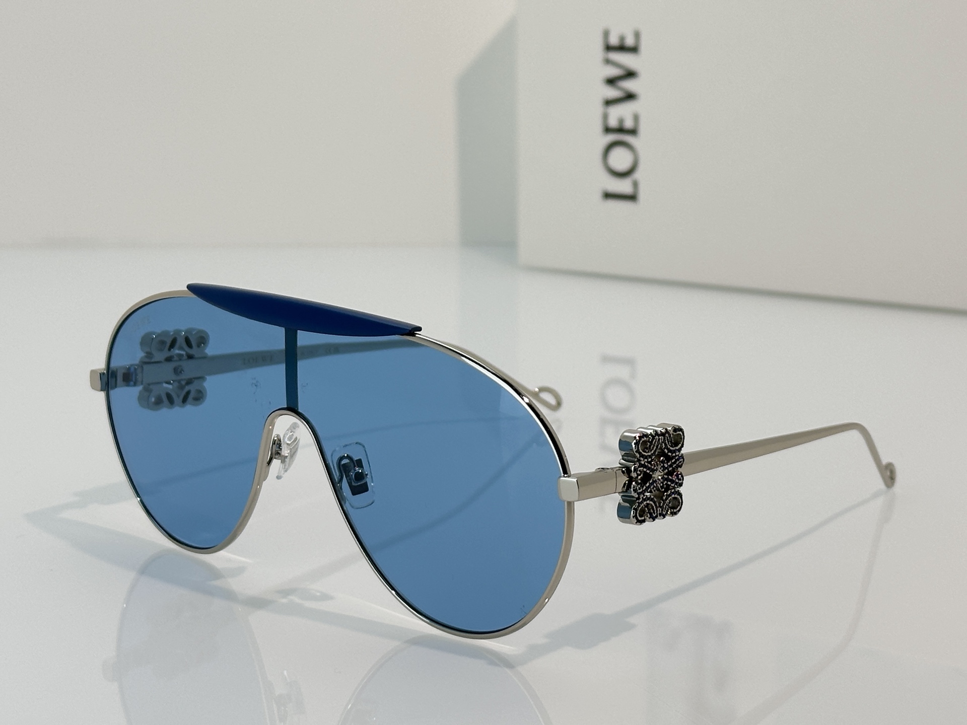 Designer Sunglasses LW1736LS