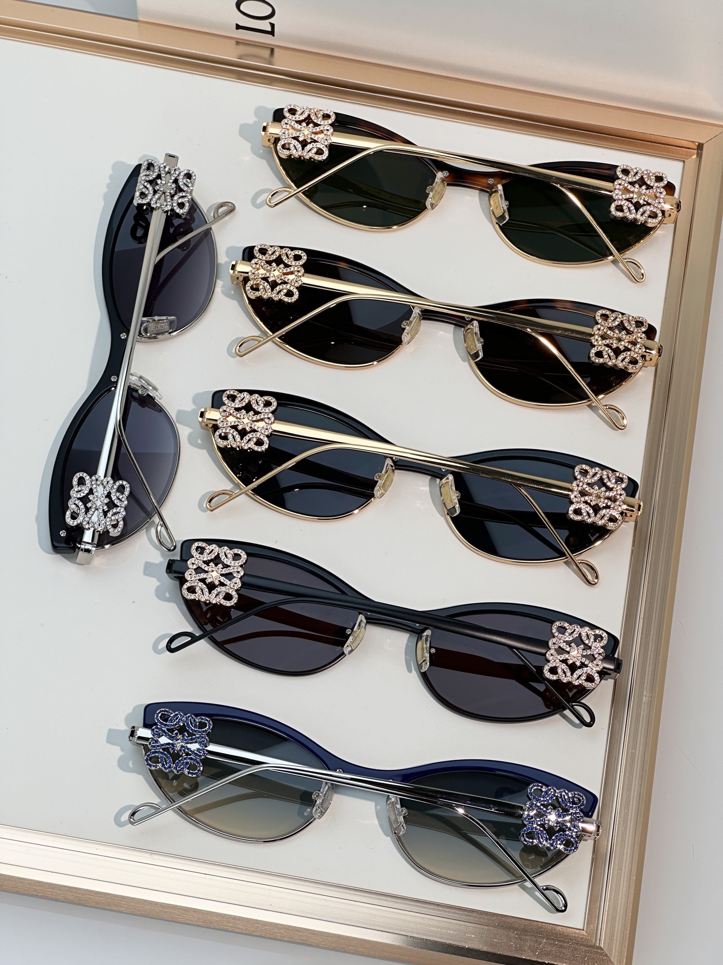 Designer Sunglasses LW1738LS