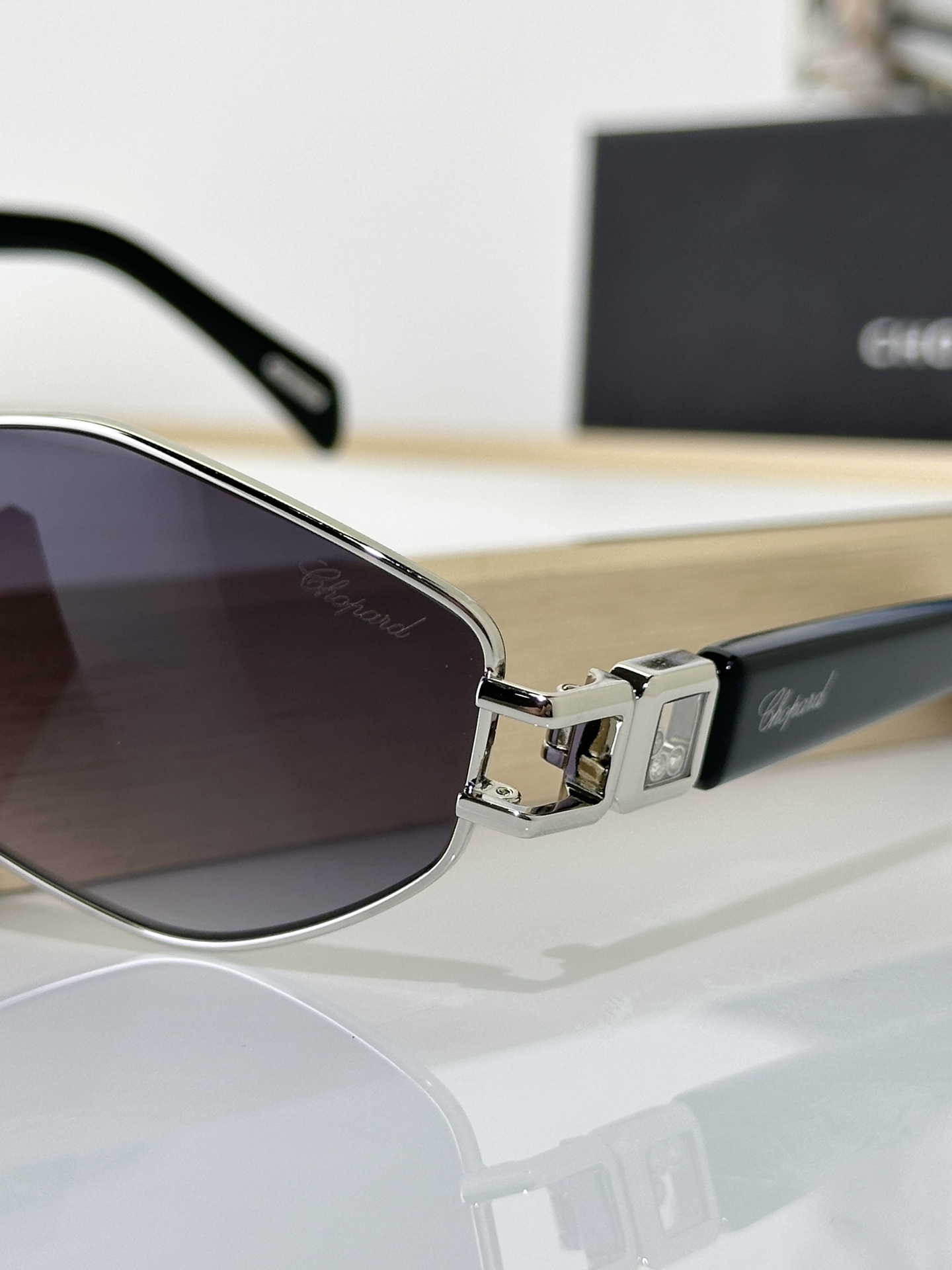 Designer Sunglasses SCHM13S
