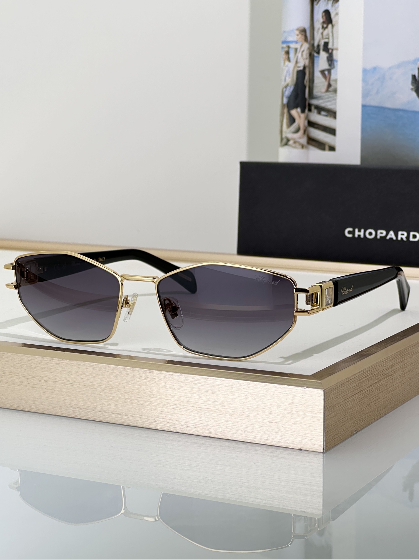 Designer Sunglasses SCHM13S