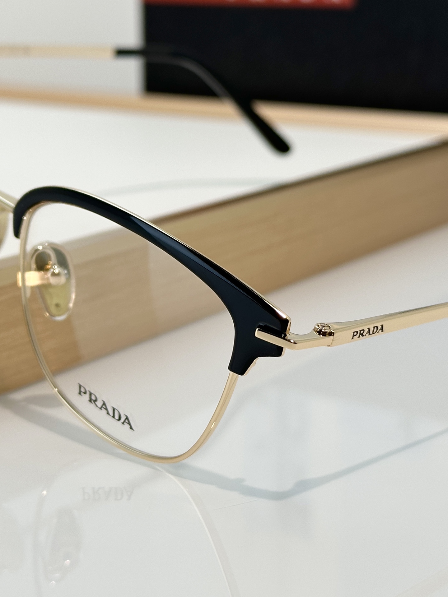 Designer Sunglasses VPR