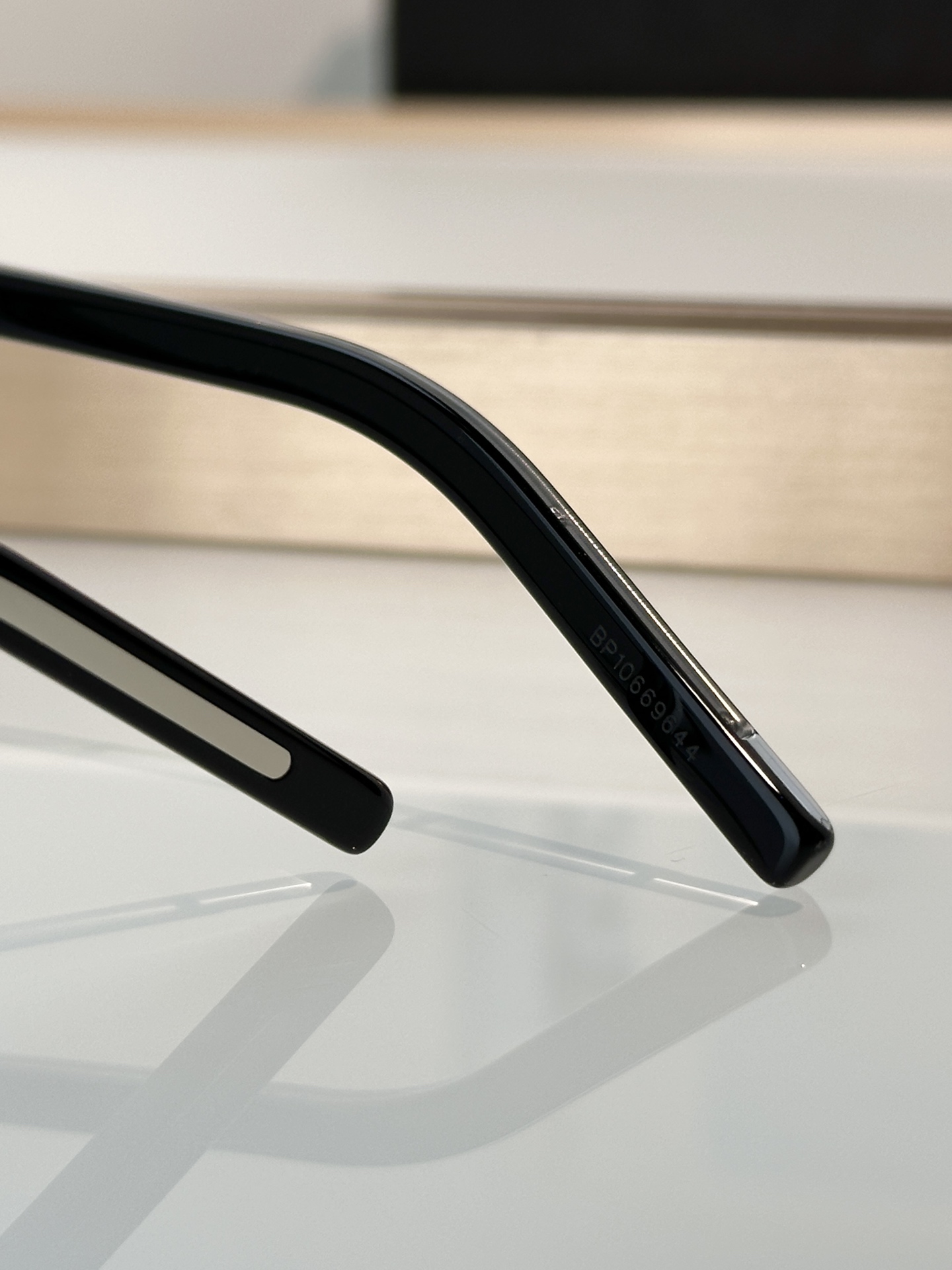 Designer Sunglasses VPR