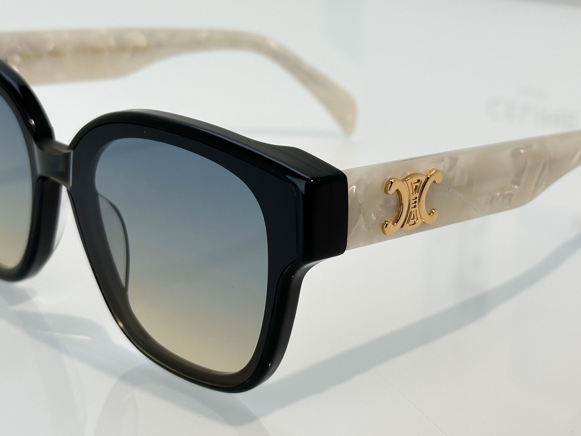 Designer Sunglasses CL42094U
