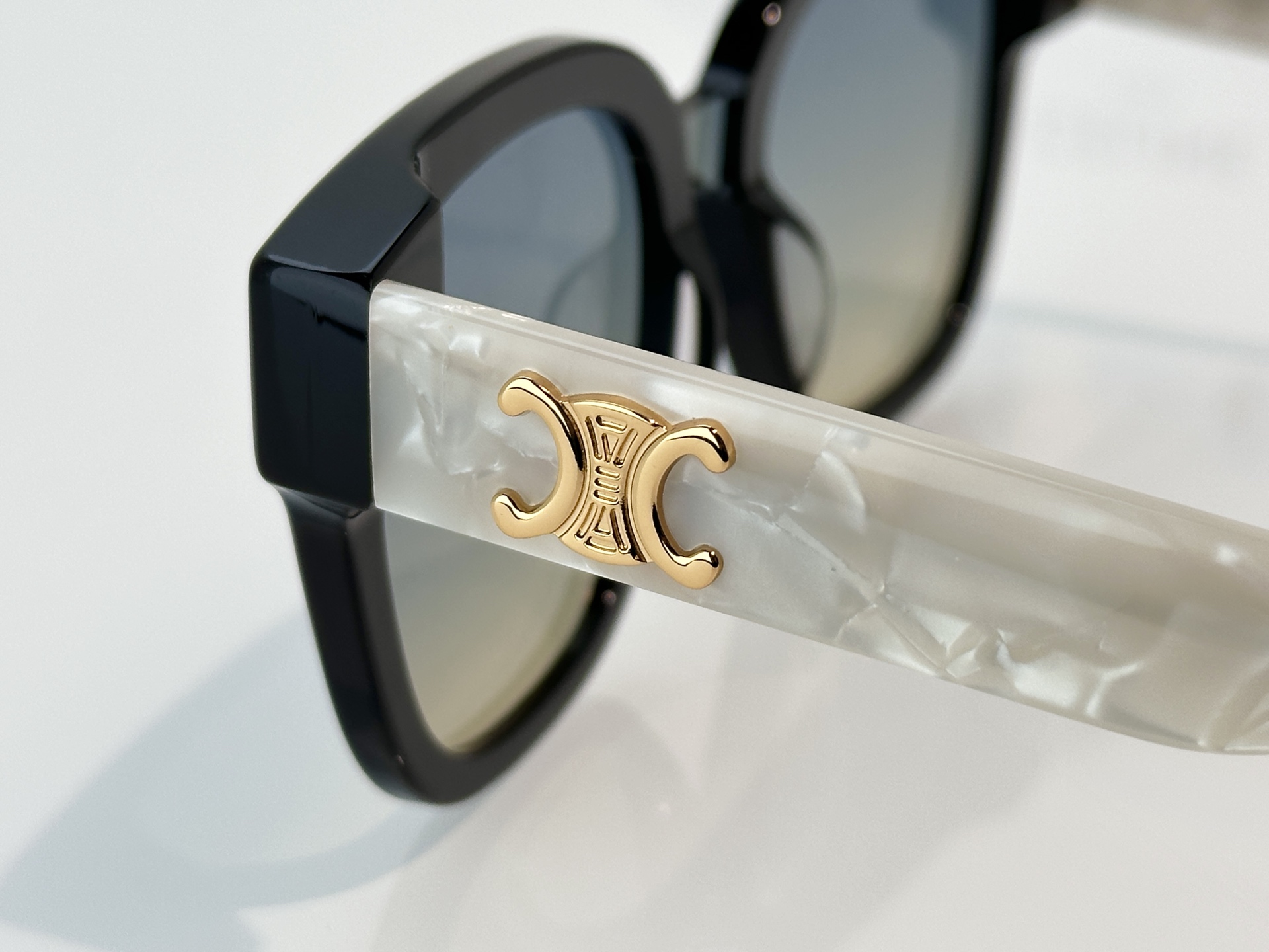 Designer Sunglasses CL42094U
