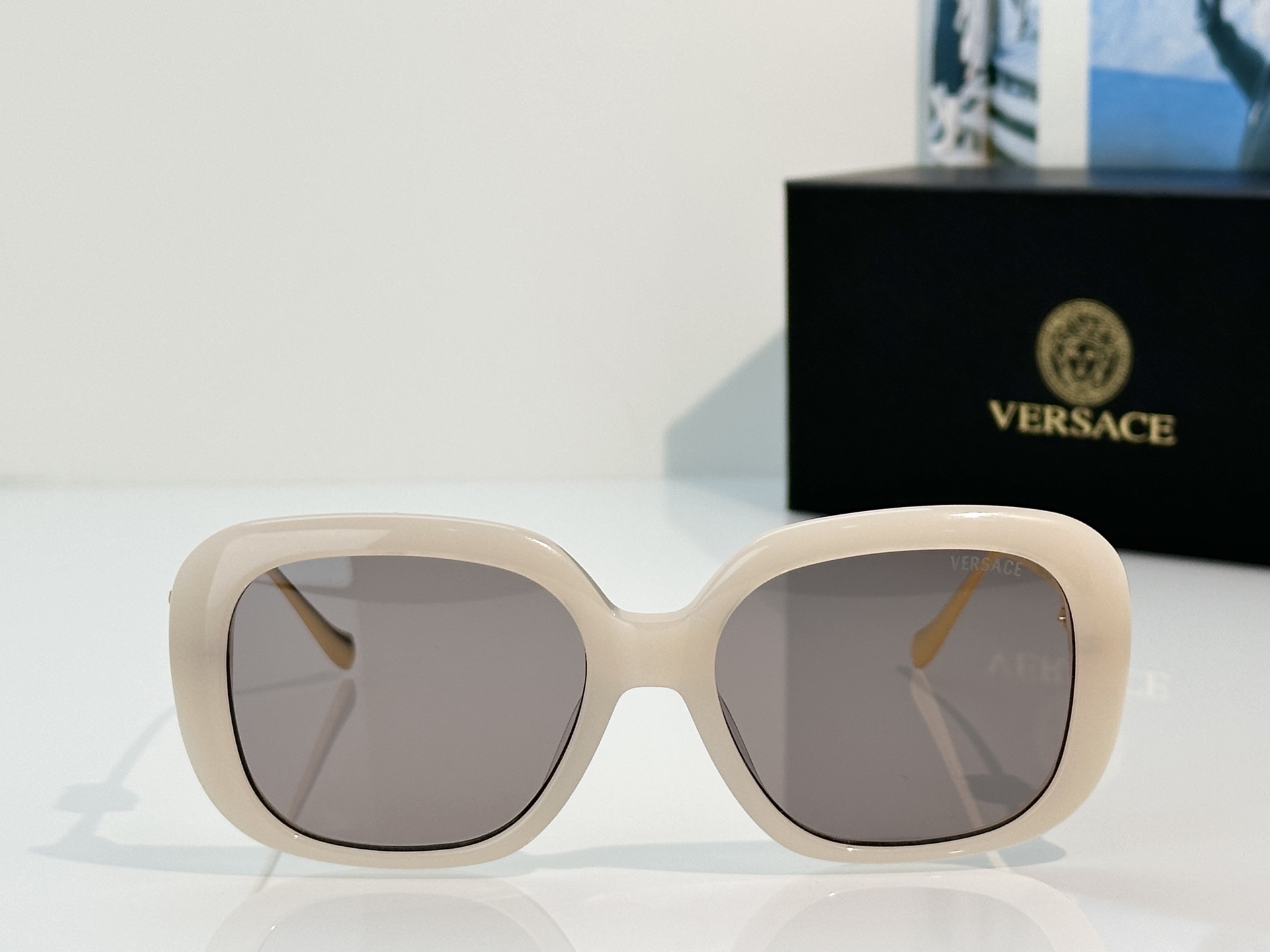 Designer Sunglasses VE1875