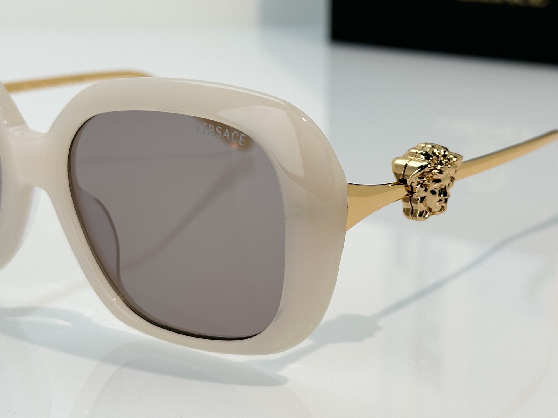 Designer Sunglasses VE1875