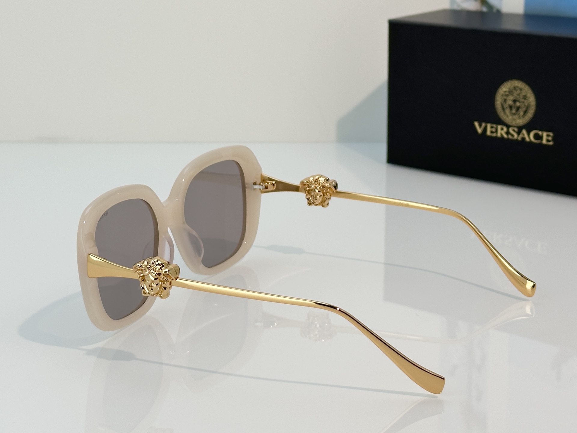 Designer Sunglasses VE1875