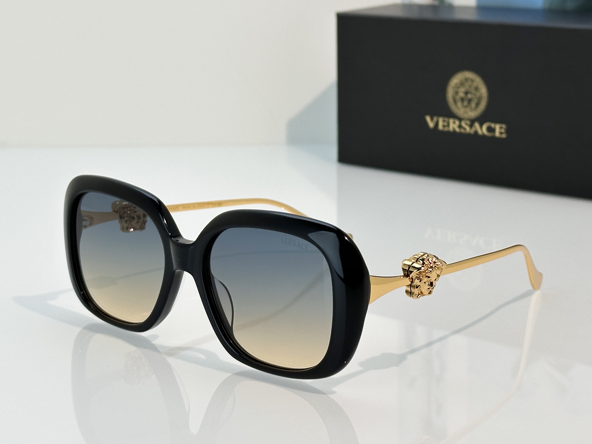 Designer Sunglasses VE1875