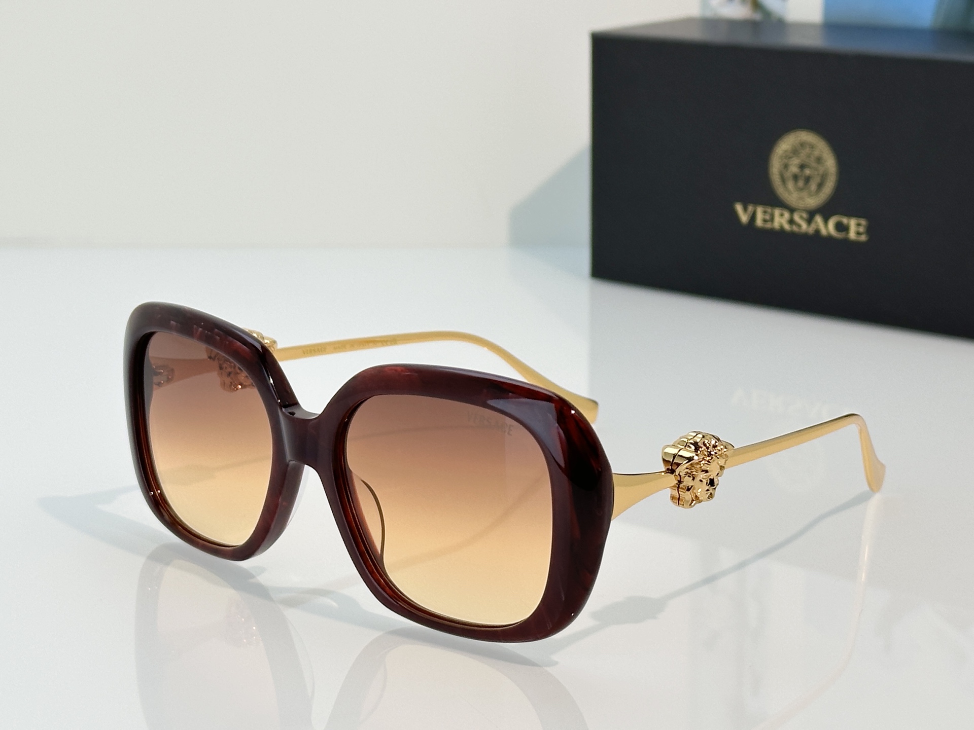 Designer Sunglasses VE1875