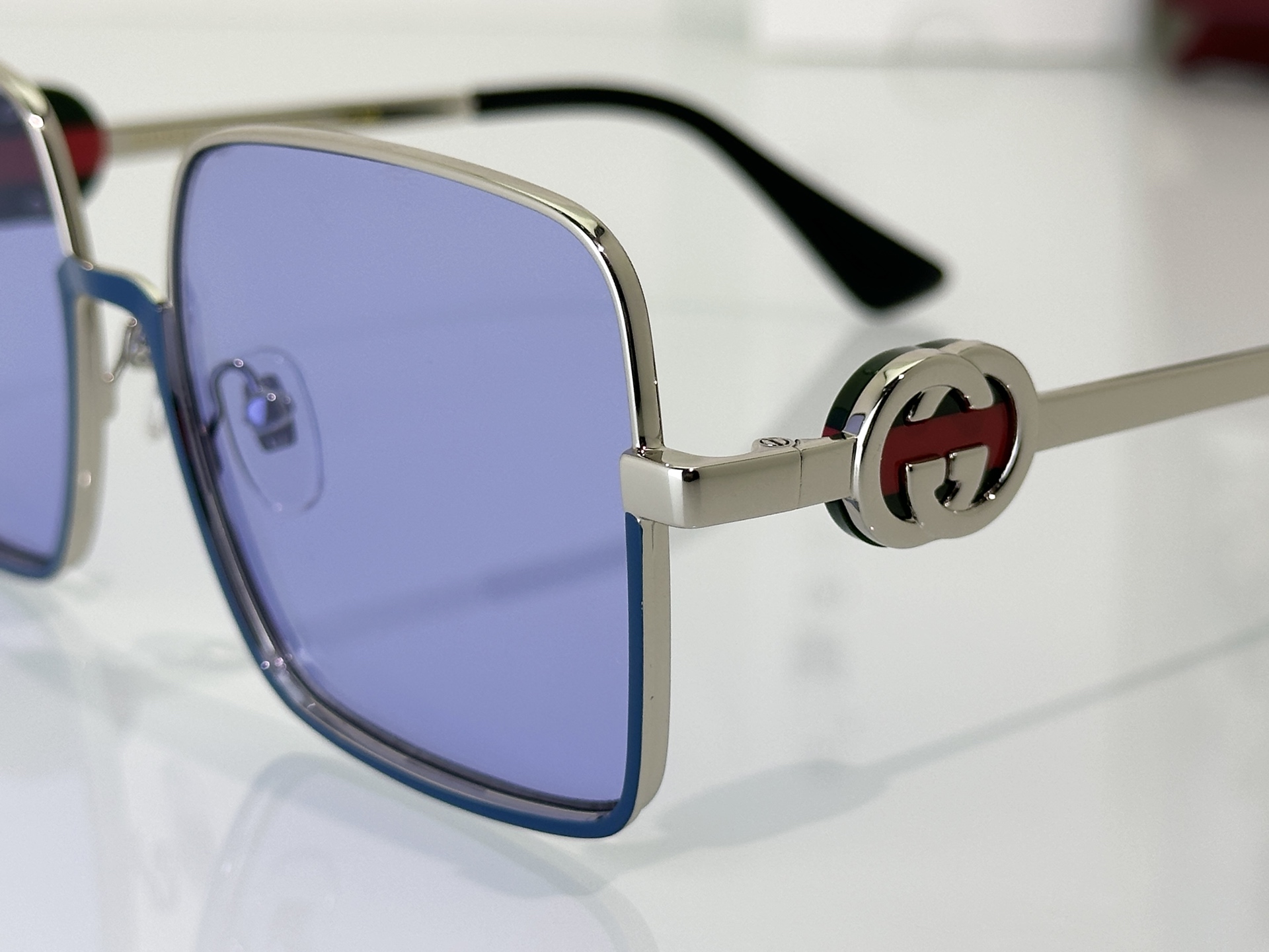 Gucci Sunglasses GG7235